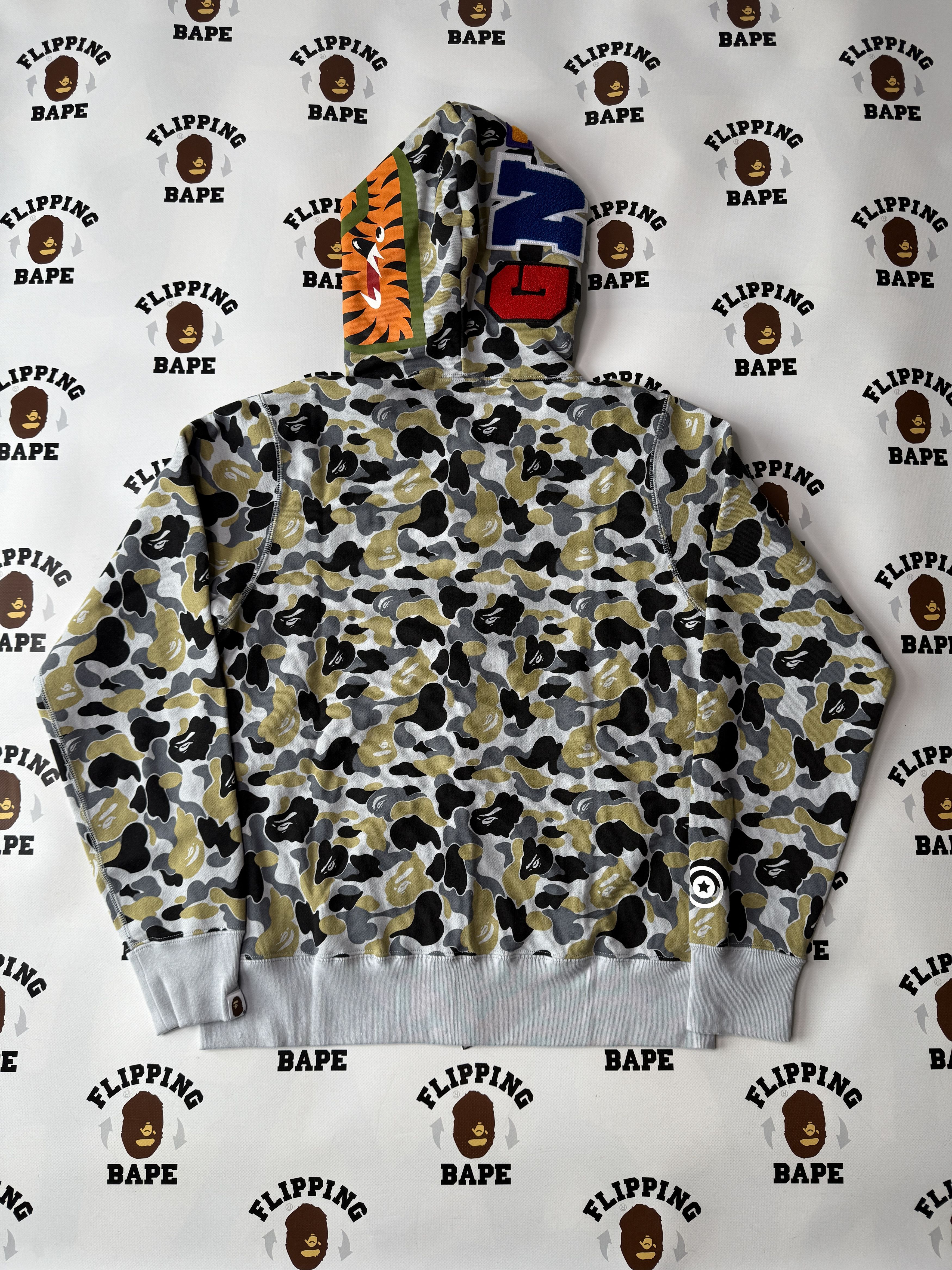 Bape BAPE STORE GINZA OPENING CRYSTAL STONE SHARK FULL ZIP HOODIE Size US M / EU 48-50 / 2 - 2 Thumbnail