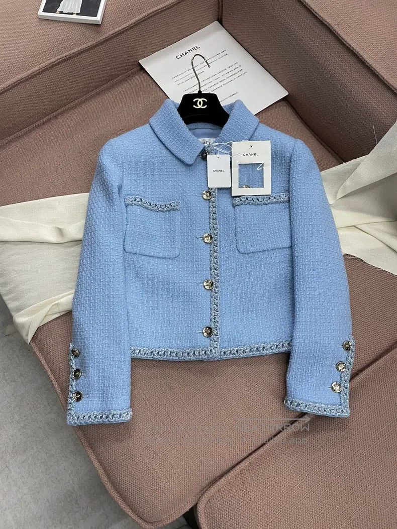 Chanel Chanel 25B blue tweed jacket Size S / US 4 / IT 40 - 1 Thumbnail