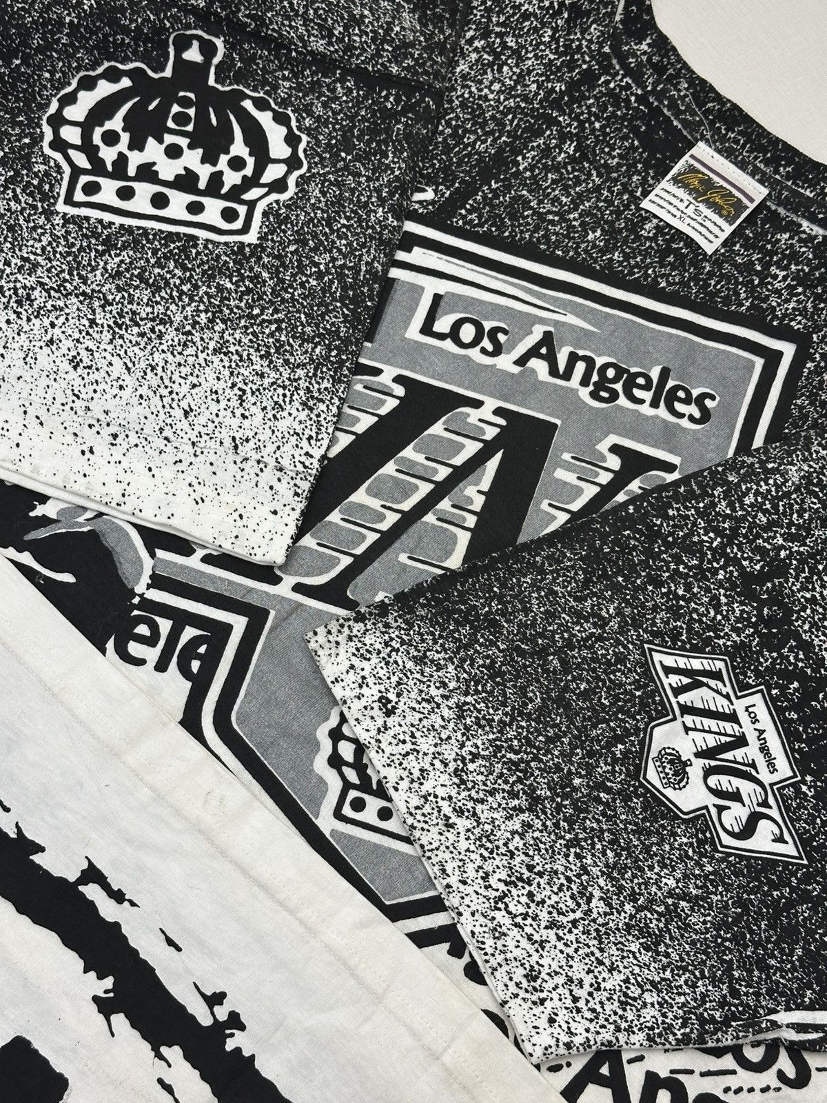NHL Deadstock Vintage 90s LA Kings AOP Magic Johnson T’s AMW XXL Size US XXL / EU 58 / 5 - 17 Thumbnail