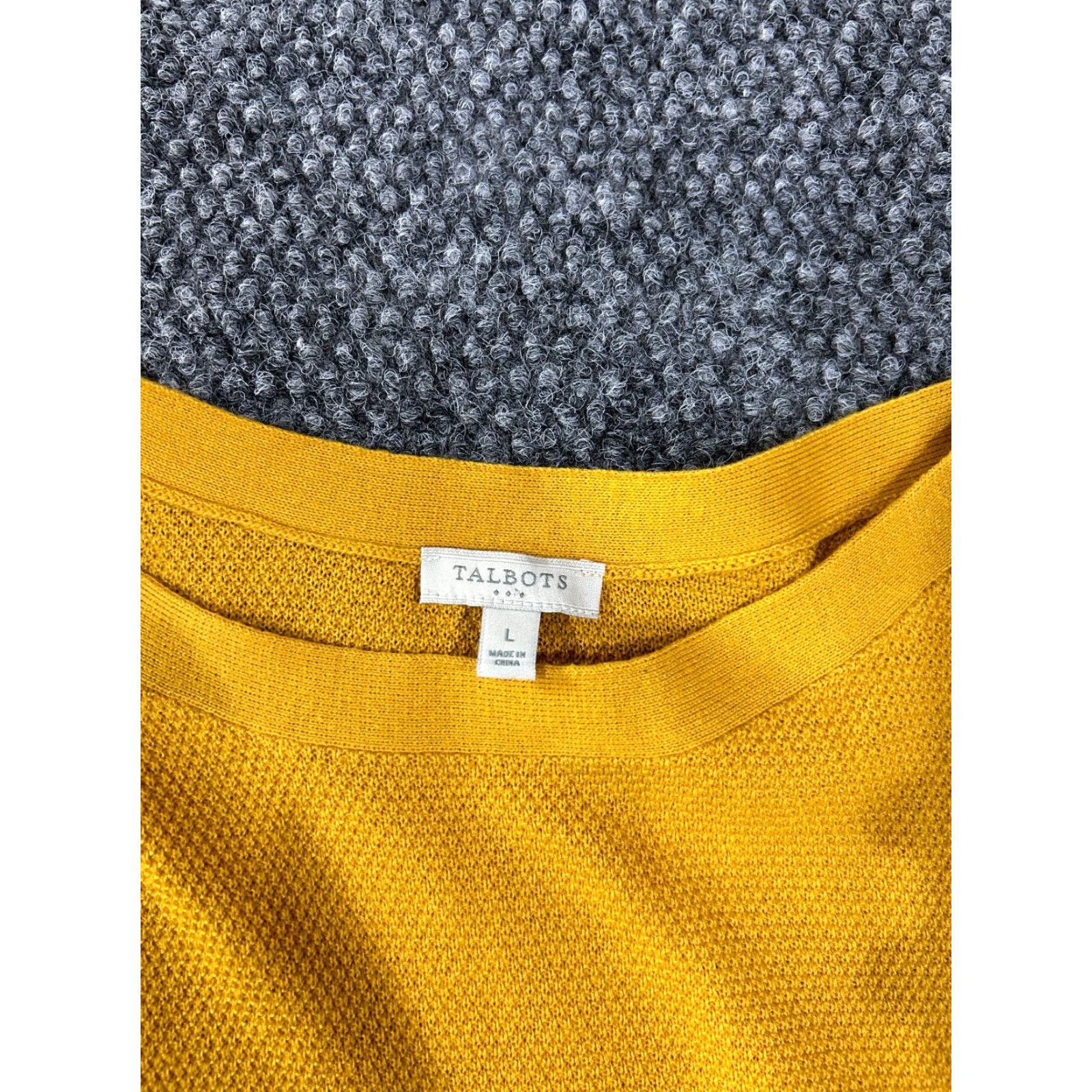 Talbots Talbots Sweater Womens L Yellow Knit Button Shoulder Long Sleeve Pullover Crew Neck Size L / US 10 / IT 46 - 3 Thumbnail