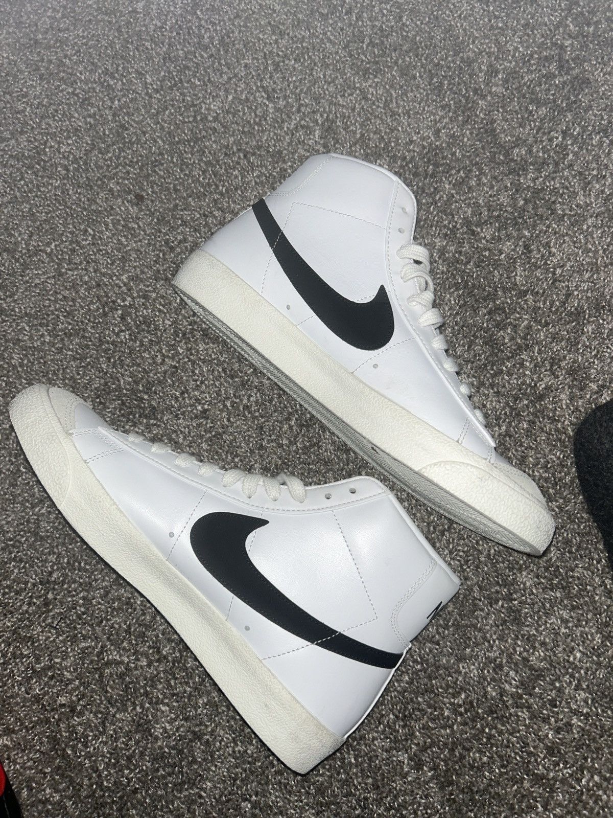 Nike Nike Blazer Mid 77 Size US 10.5 / EU 43-44 - 4 Thumbnail