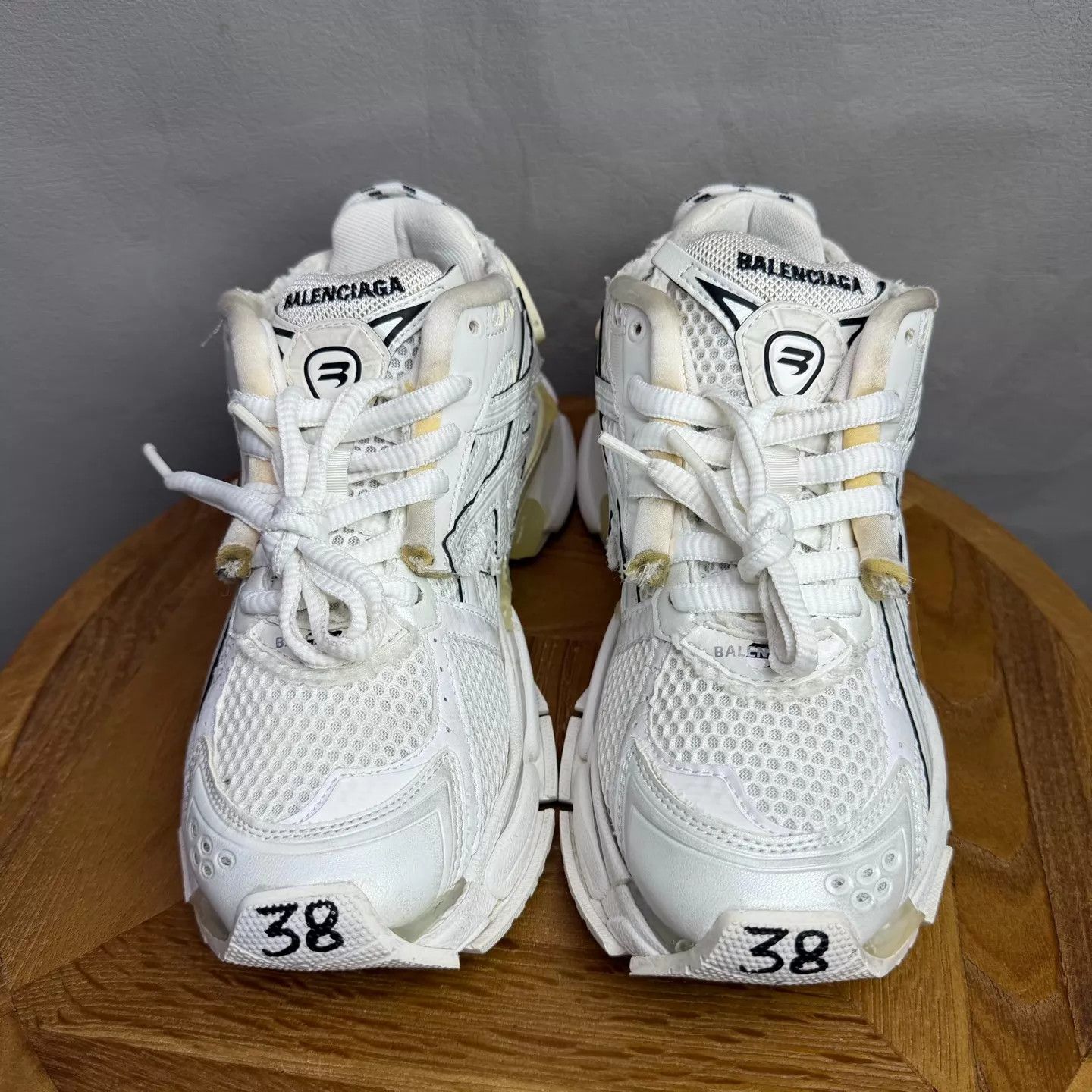 Balenciaga Balenciaga Runner White Distressed 38 98 New Size US 8 / IT 38 - 2 Thumbnail