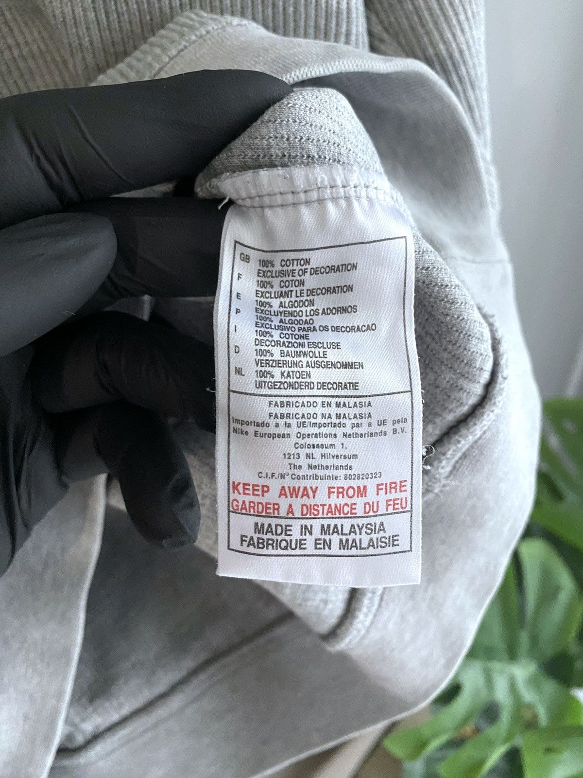 Nike × Vintage Nike Y2K Vintage Men's Grey Sweatshirts, Size L Size US L / EU 52-54 / 3 - 13 Thumbnail