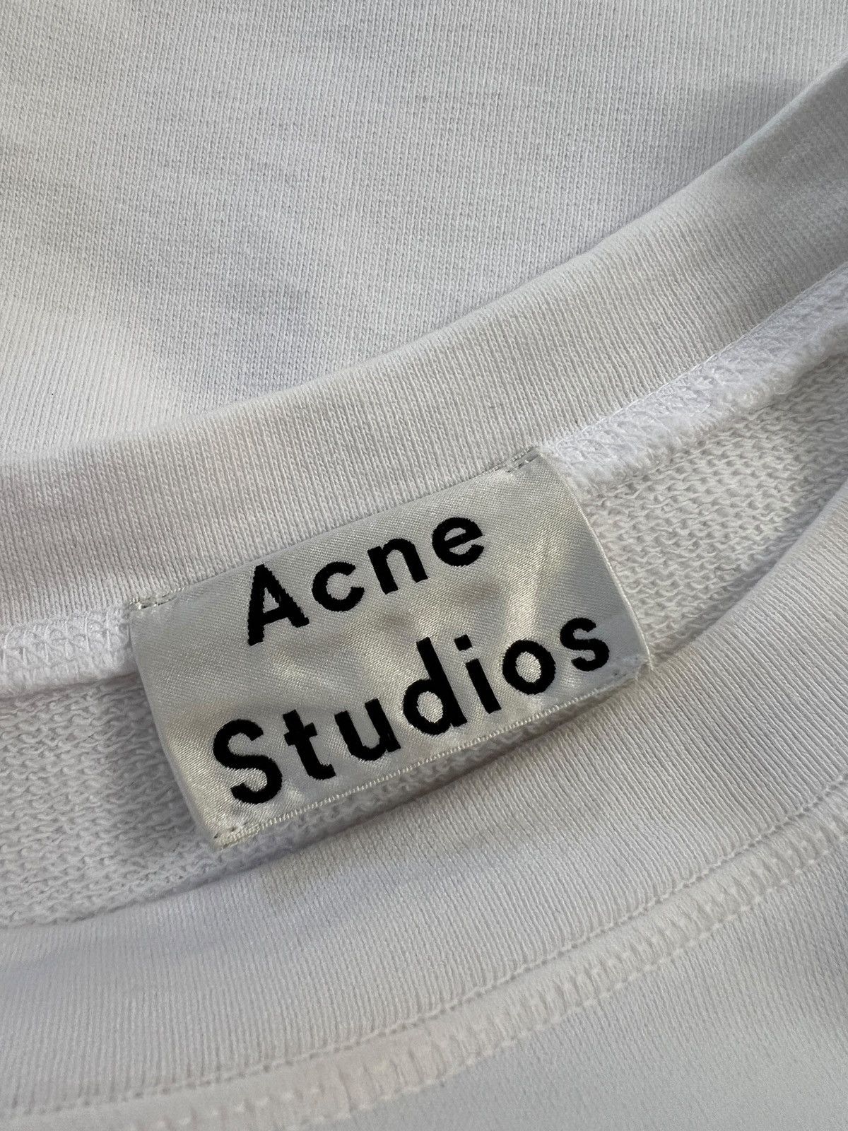 Acne Studios Acne Studios Odice Emboss Cropped Sweater Size M / US 6-8 / IT 42-44 - 9 Thumbnail