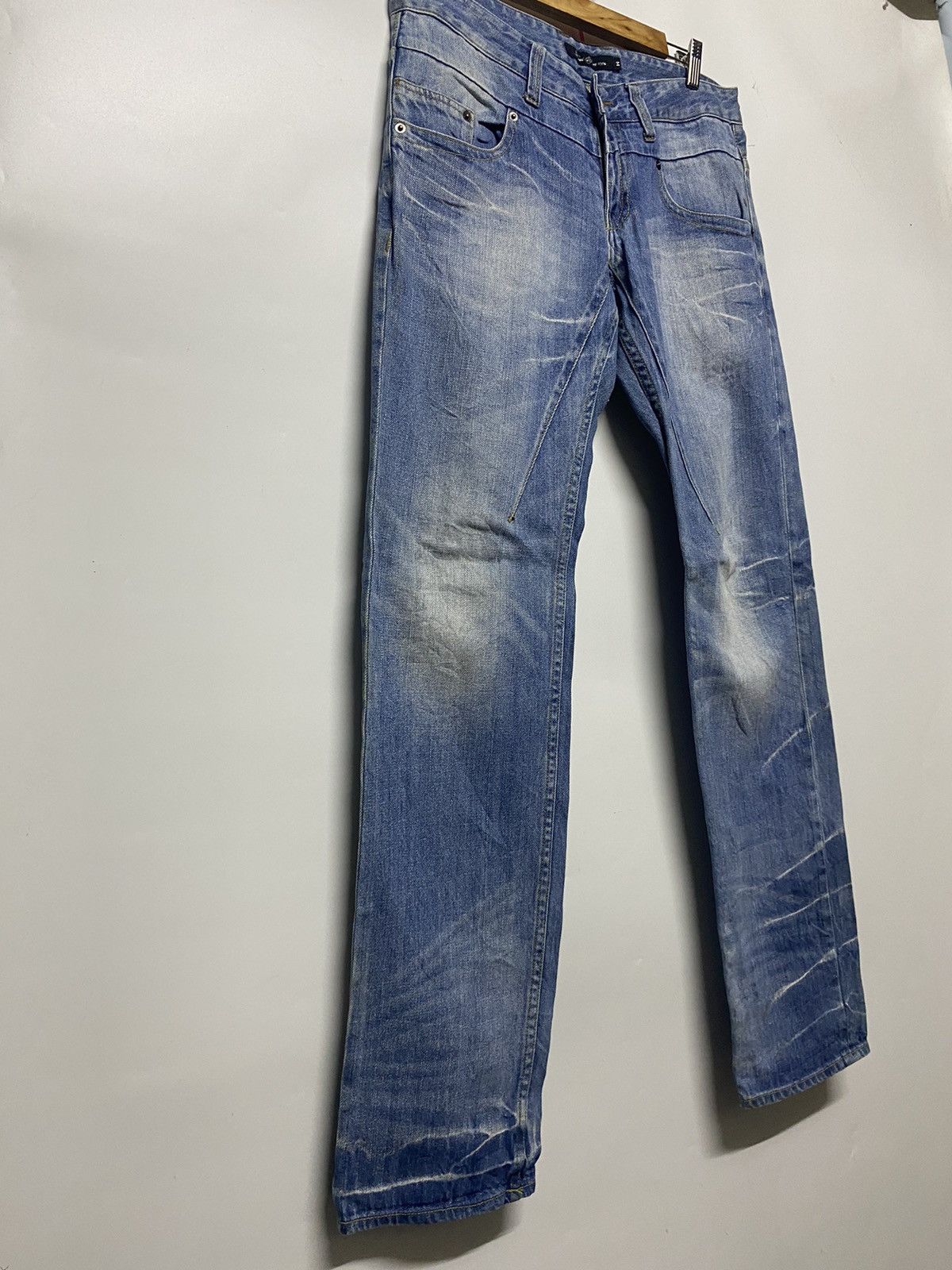 Japanese Brand Japanese Brand Distressed Root Three Jeans Denim Size US 34 / EU 50 - 8 Thumbnail