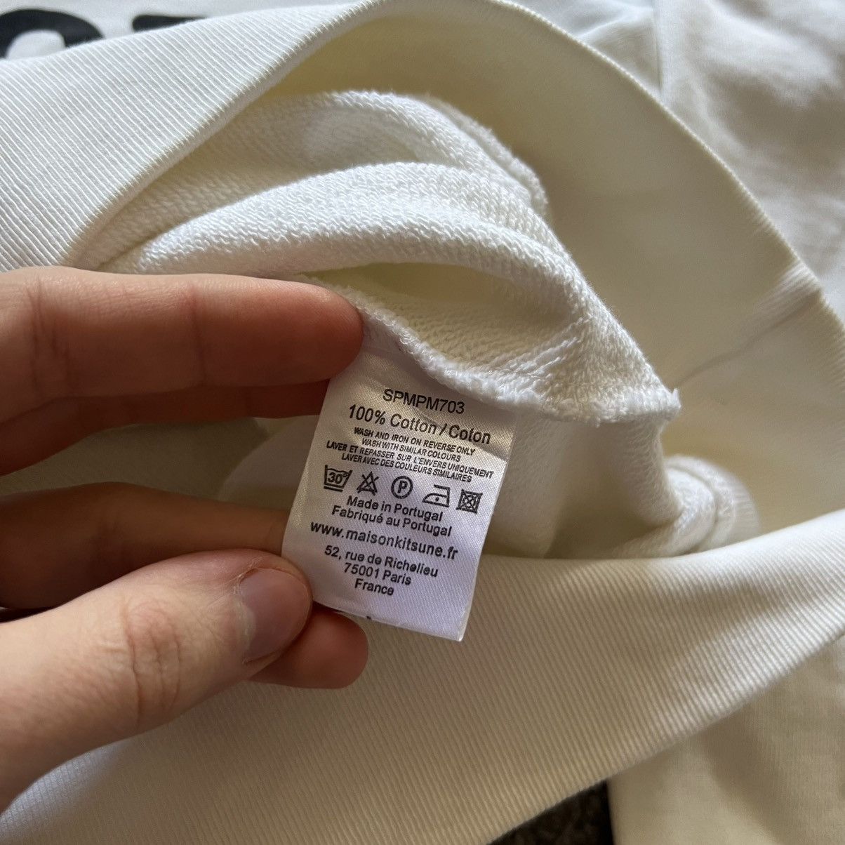 Vintage Y2K Maison Kitsune Paris Logo Sweatshirt Streetwear in White, Men's — image 6 of 6