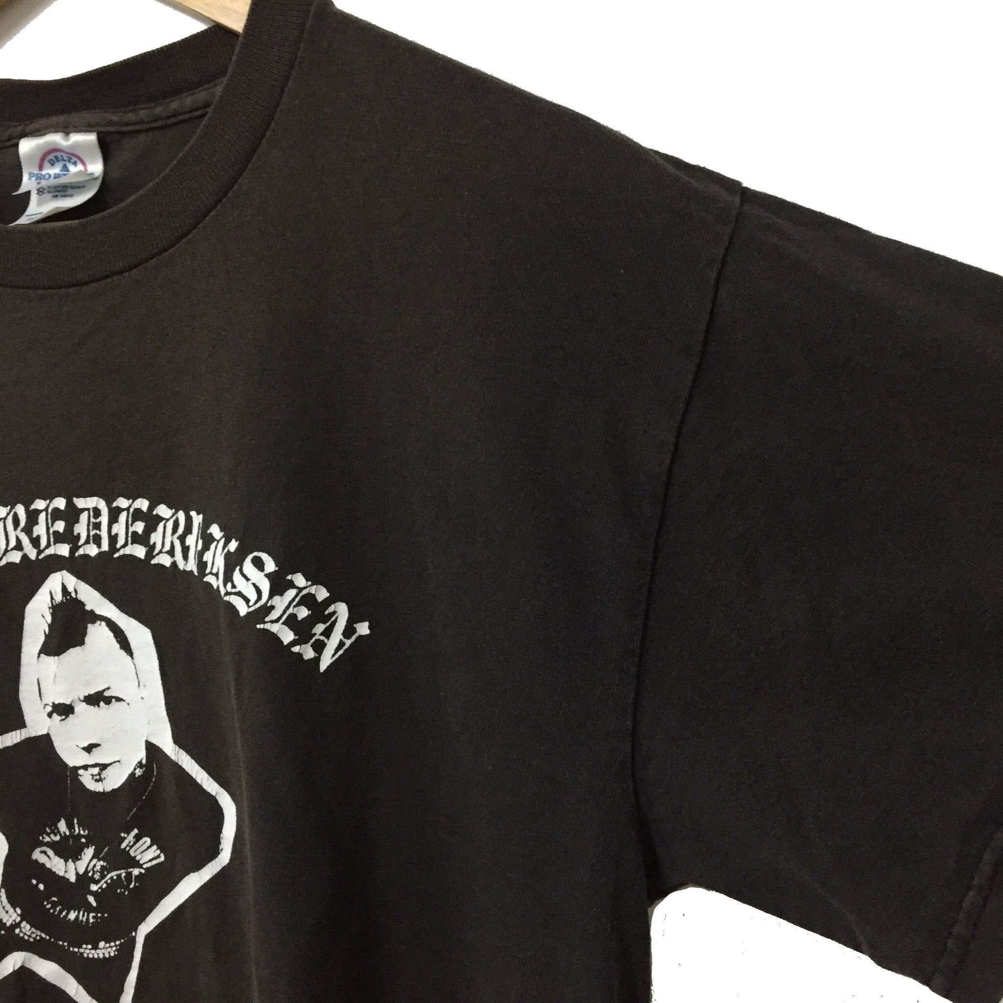 Band Tees VINTAGE 00s LARS FREDERIKSEN AND THE BASTARDS PUNK TSHIRT Size US M / EU 48-50 / 2 - 9 Thumbnail