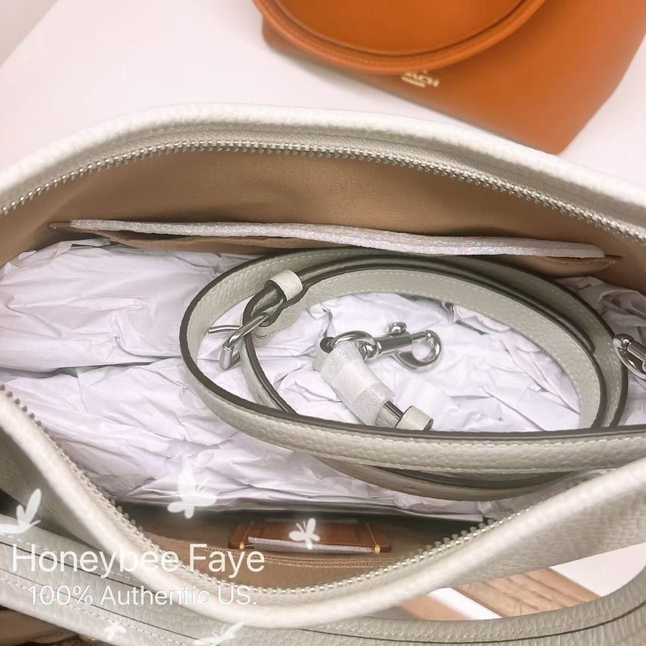 Coach Laurel Shoulder Bag With Seahorse Charm CBH82 Size ONE SIZE - 4 Thumbnail