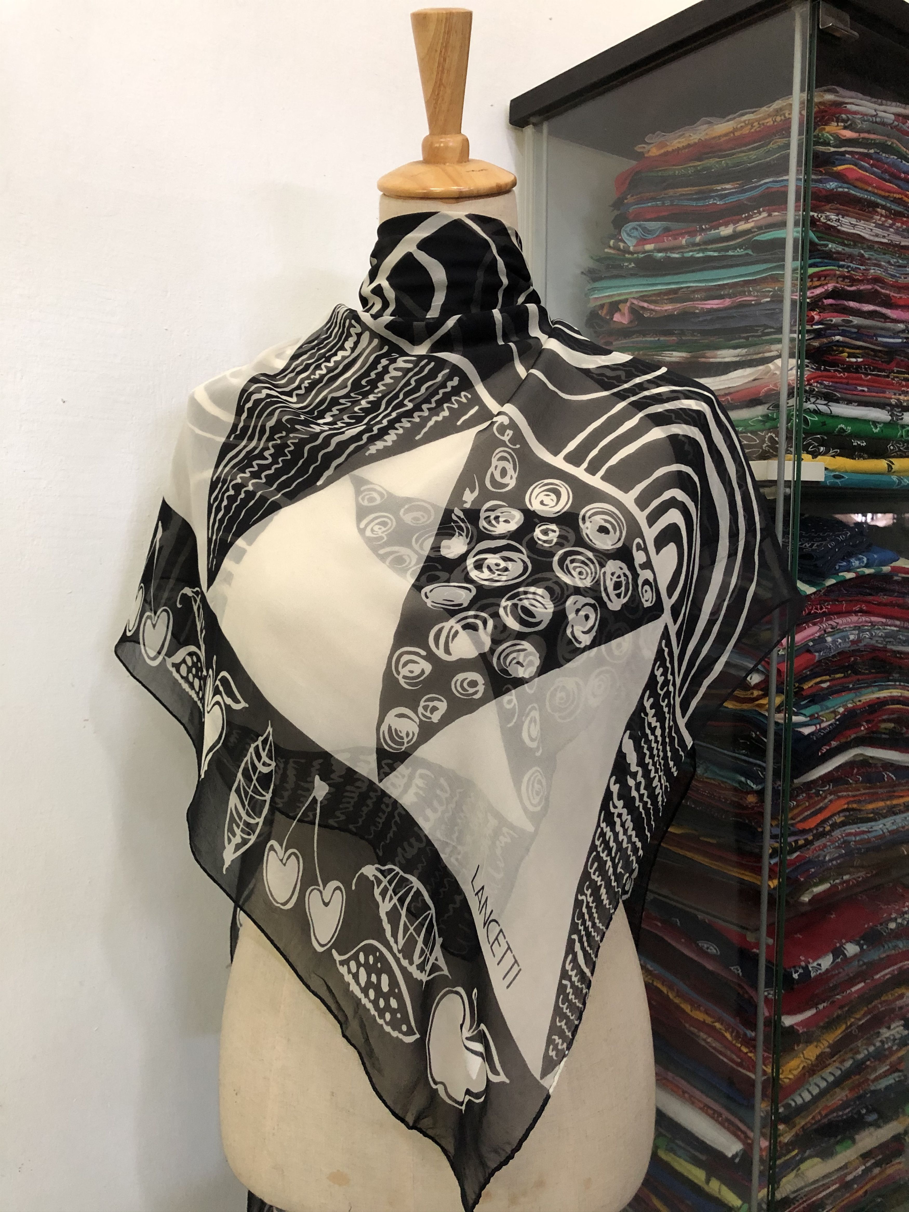 Lui di Lancetti × Vintage Lancetti Silk Scarf Size ONE SIZE - 1 Thumbnail