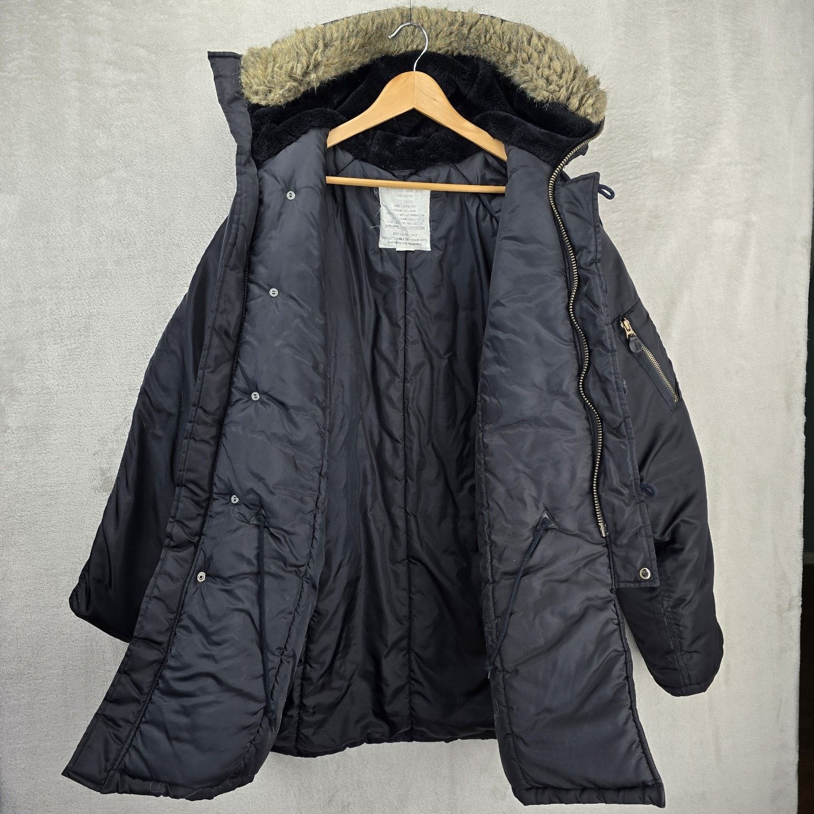 Rothco Extreme Cold Weather Parka Jacket Men Sz M Type N-3B Faux Size US M / EU 48-50 / 2 - 7 Thumbnail