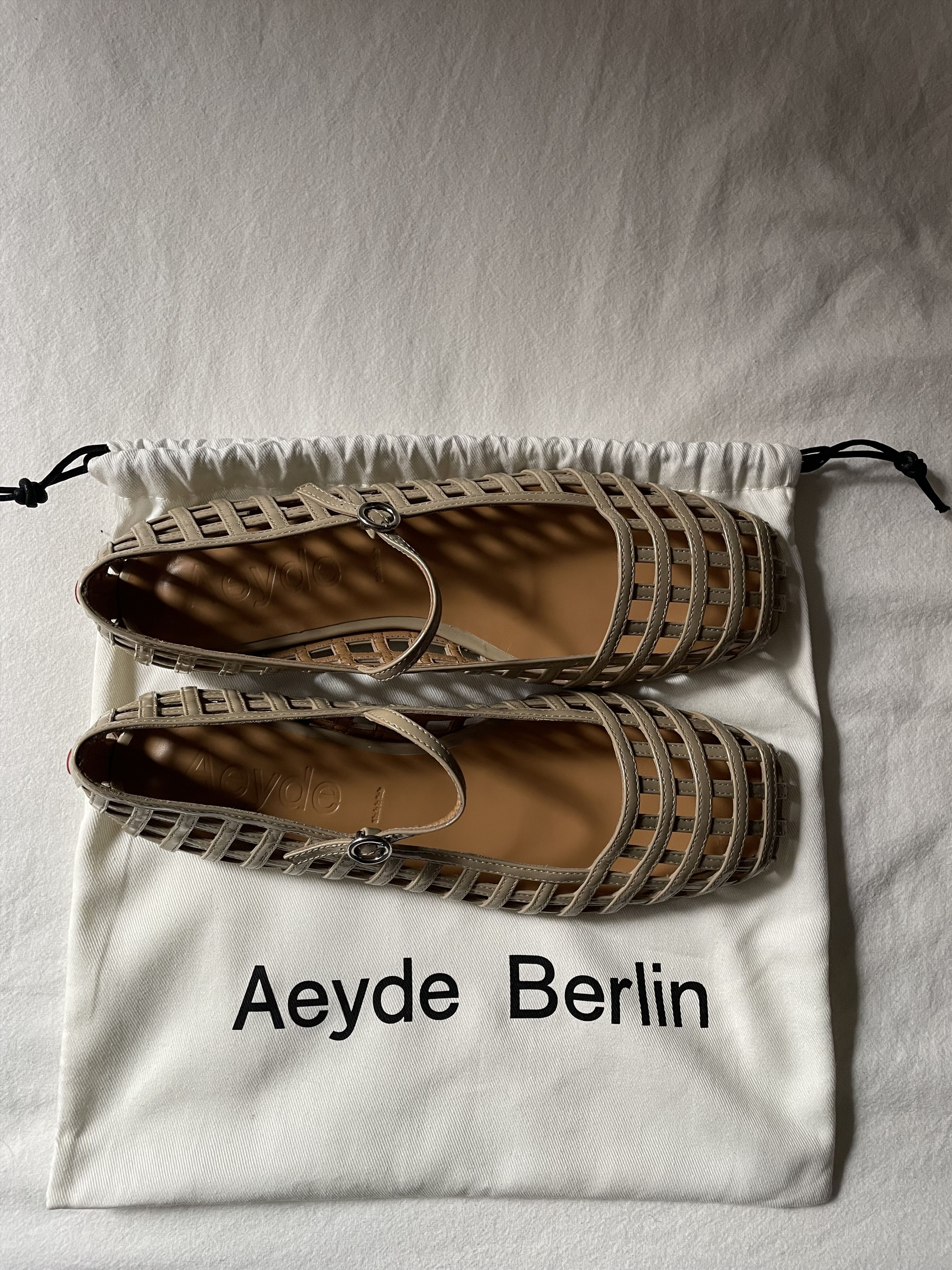 aeyde Aeyde Woven Patent Leather Flats Size US 7 / IT 37 - 8 Thumbnail