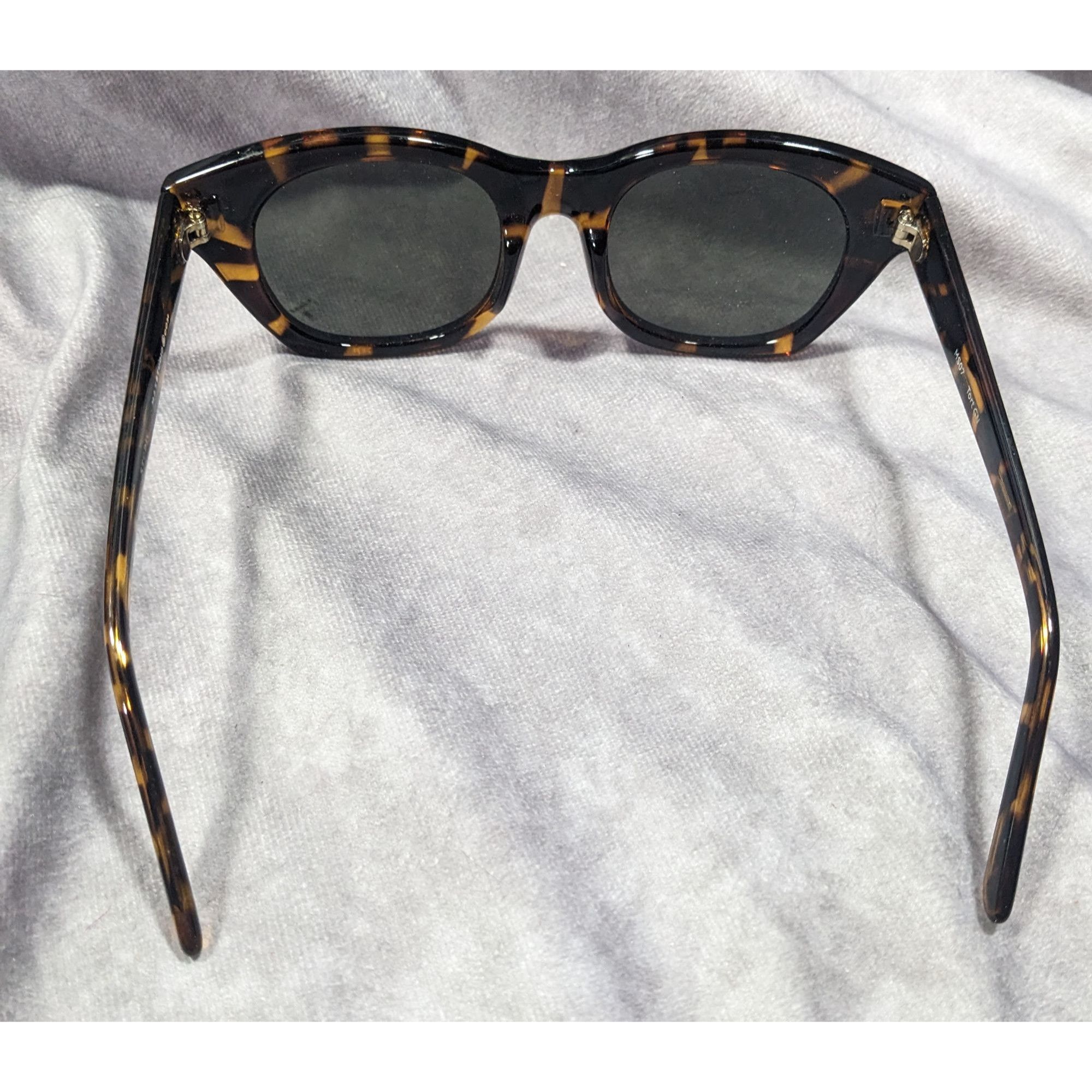 Other Max Studio MS07 Tort GN Retro Chunky Tortoise Sunglasses Size ONE SIZE - 4 Thumbnail