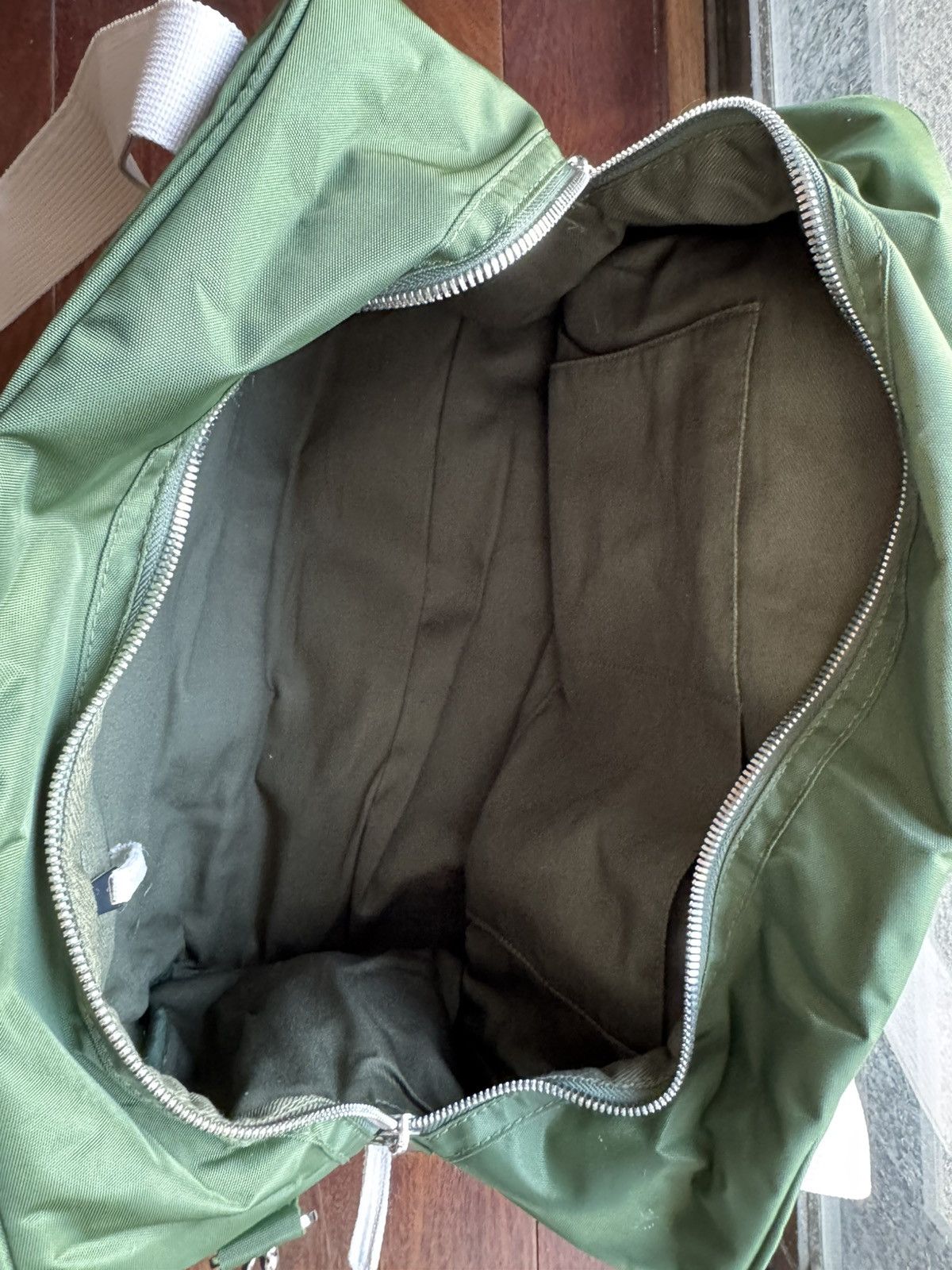 AIMÉ LEON DORE Nylon Duffle Bag オリーブ Aime Leon Dore Nylon Duffle Bag Color: Olive Measurements