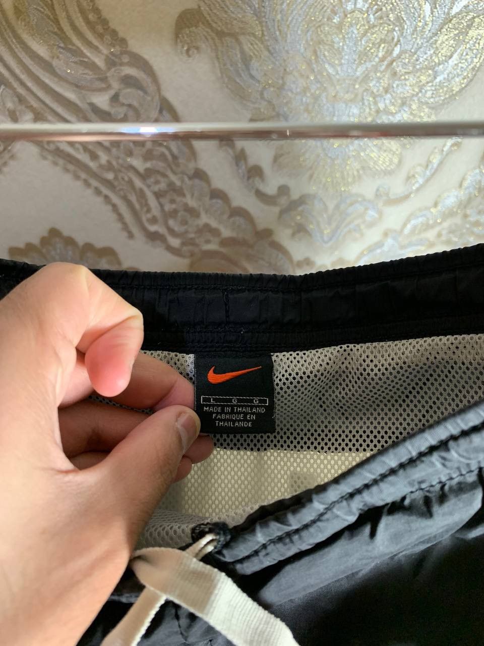 Nike VERY RARE NIKE RETRO NYLON SHORTS BIG LOGO DRILL Y2K 90s SK8 Size US 34 / EU 50 - 5 Thumbnail