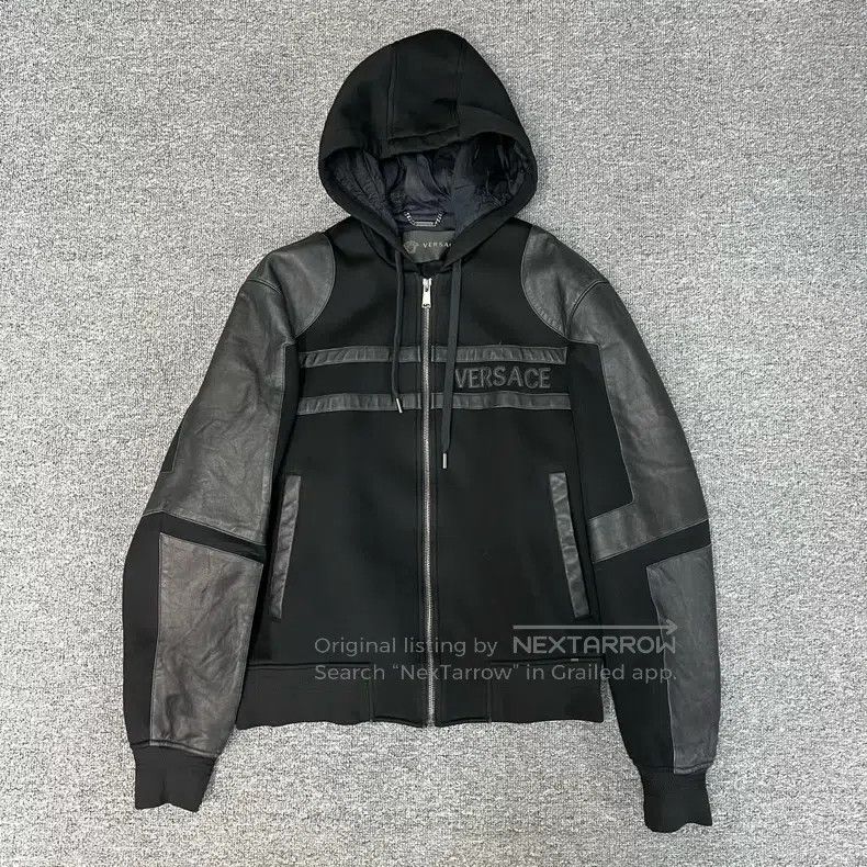 Versace Versace Black sheepskin hooded coat Size US M / EU 48-50 / 2 - 1 Thumbnail