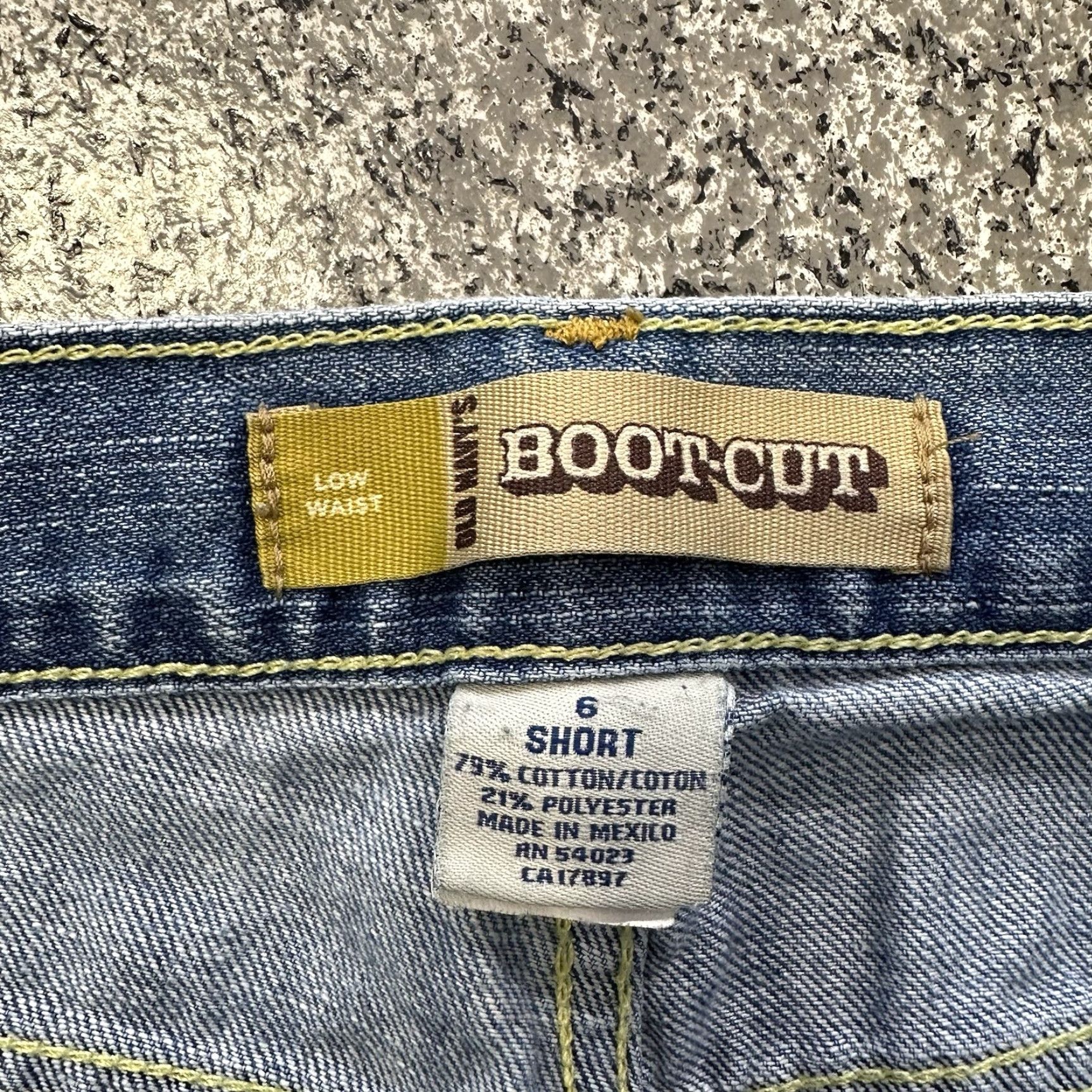 Old Navy Old Navy Jeans Bootcut Womens 6 XS 30x30 Denim Blue Vintage Y2K Low Rise Jeans Size 30" / US 8 / IT 44 - 4 Thumbnail