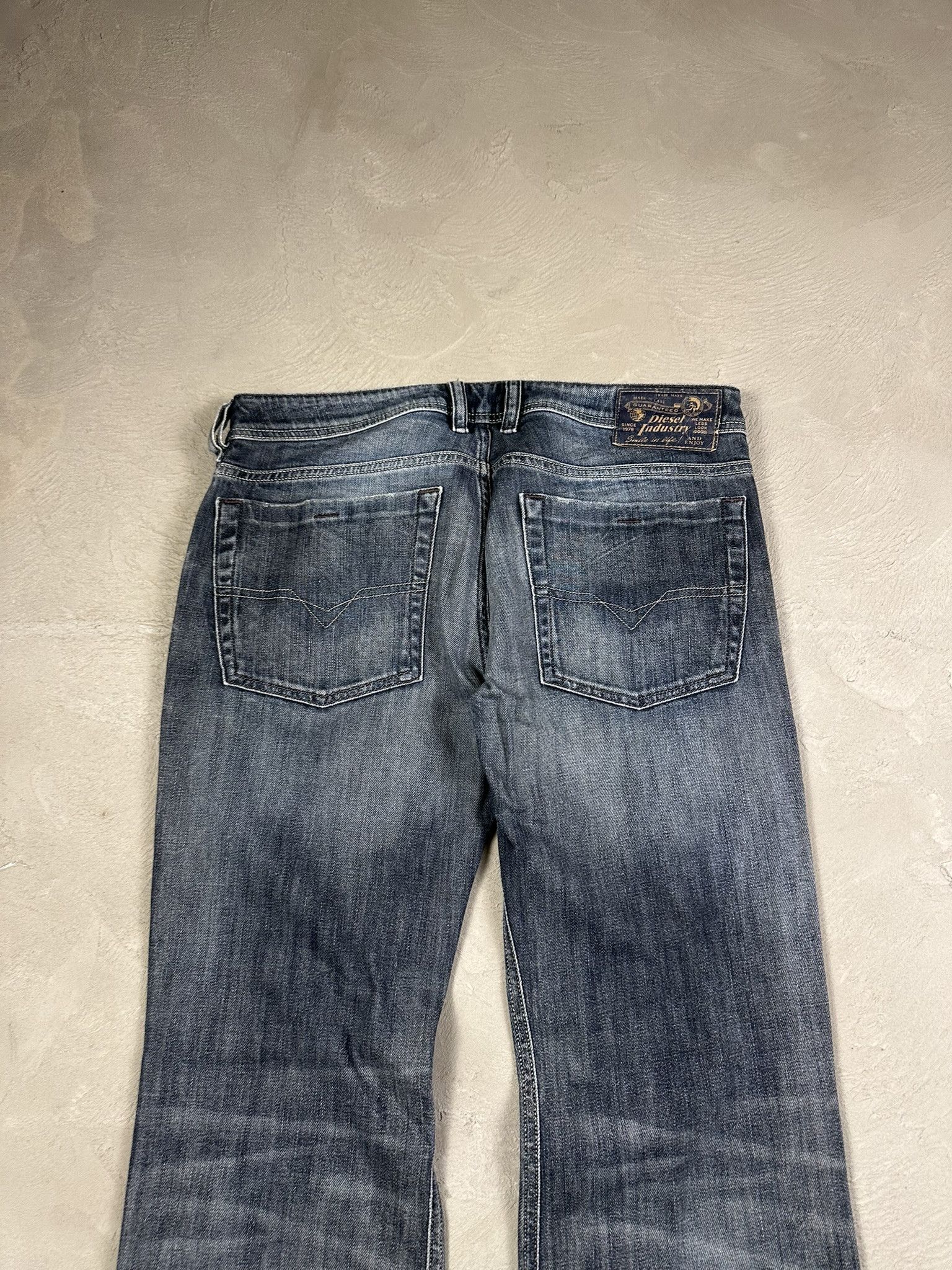 Diesel Vintage Y2k Diesel Flaired Bootcut Faded Jeans Size US 32 / EU 48 - 8 Thumbnail