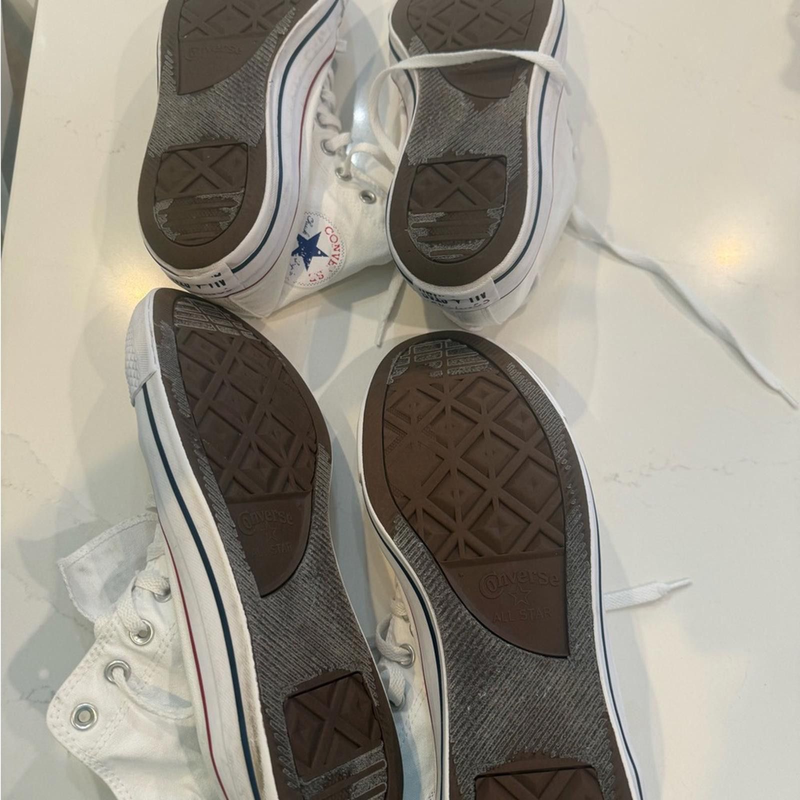 Converse Converse White Sneakers with Red Highlights Size US 12 / EU 45 - 3 Thumbnail