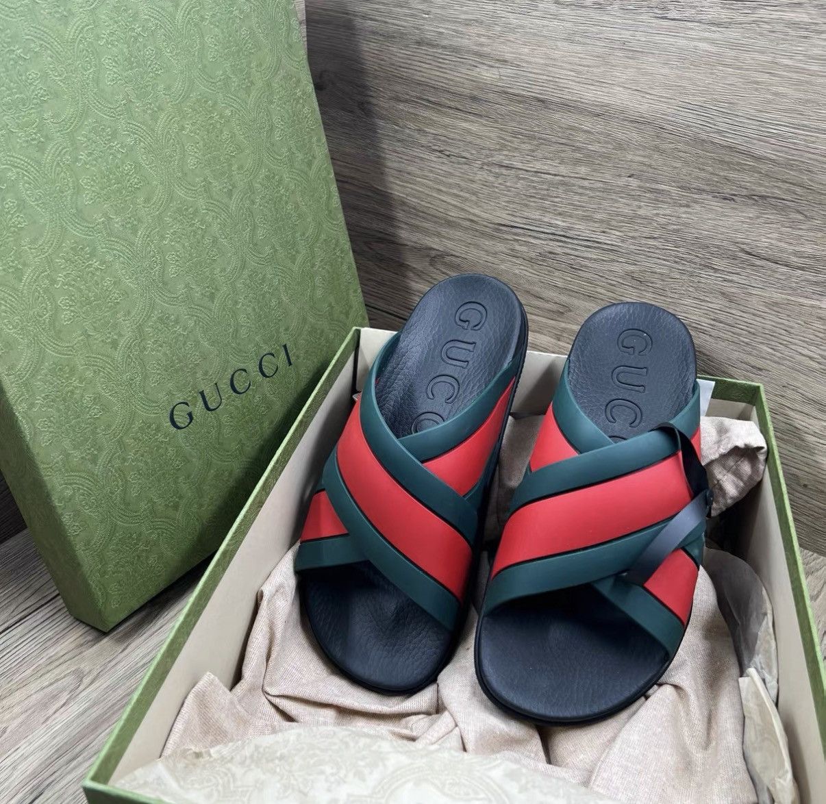 Gucci Red & Green Slide Sandals K41