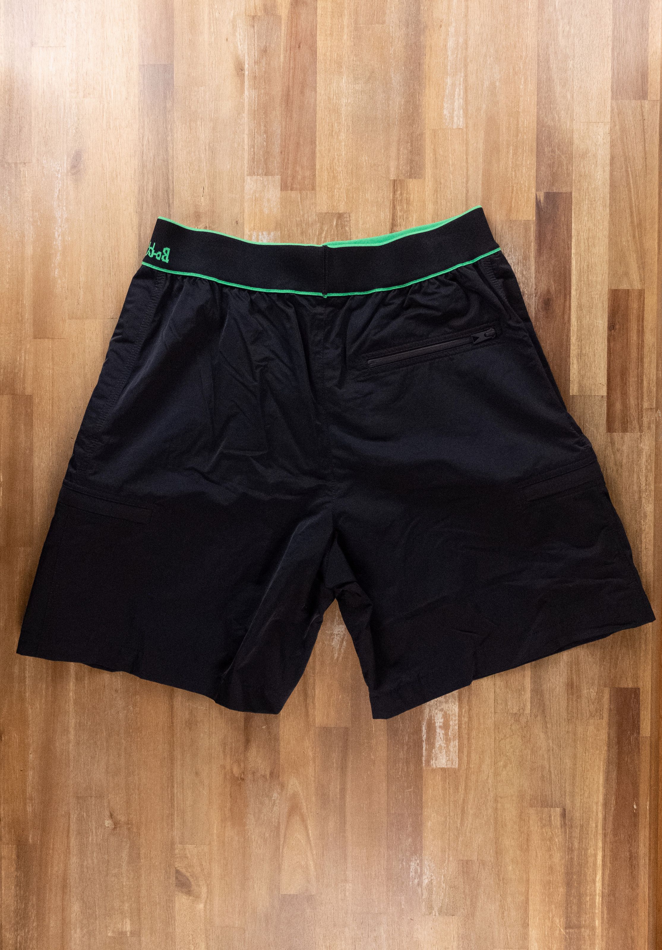 Bottega Veneta BOTTEGA VENETA black nylon bermuda track shorts Large q Size US 34 / EU 50 - 10 Thumbnail