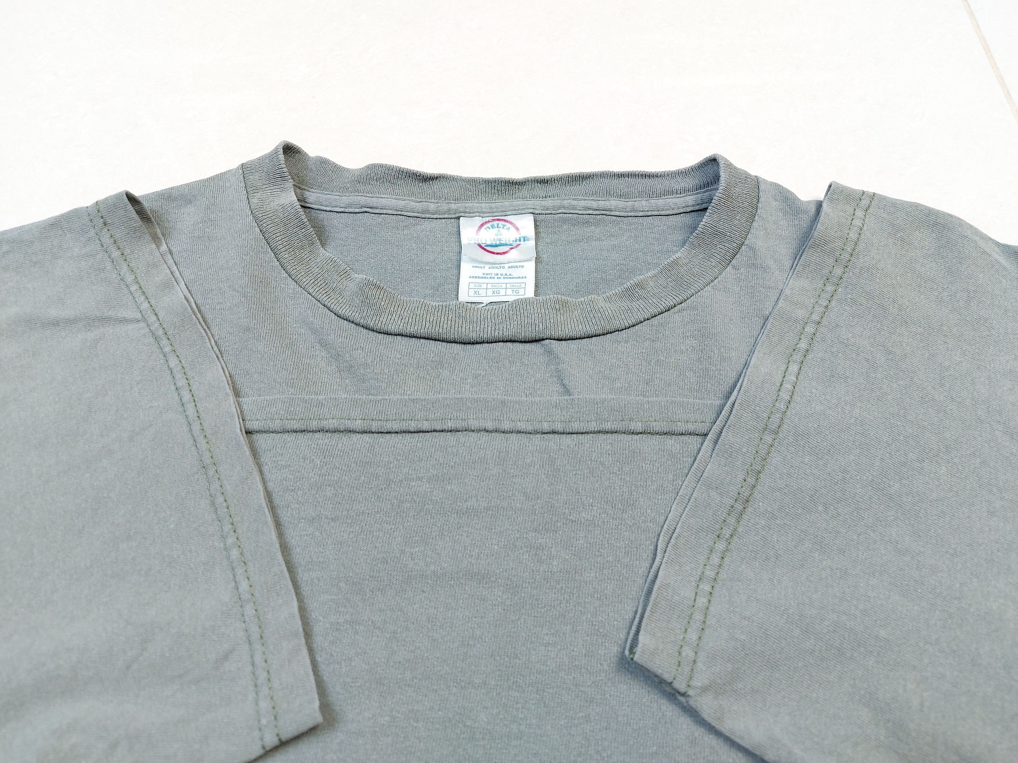 Halo × Microsoft × Vintage Vintage Halo 3 Master Chief 2007 Xbox360 Game Microsoft TEE Size US XXL / EU 58 / 5 - 8 Thumbnail