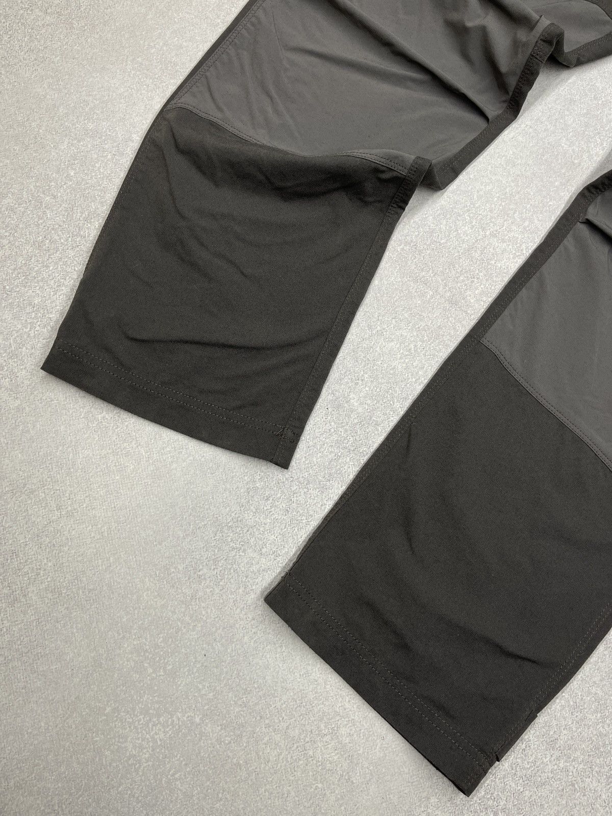 Berghaus Mens Berghaus Hiking Cargo Pants Outdoor Gorpcore Size US 34 / EU 50 - 7 Thumbnail
