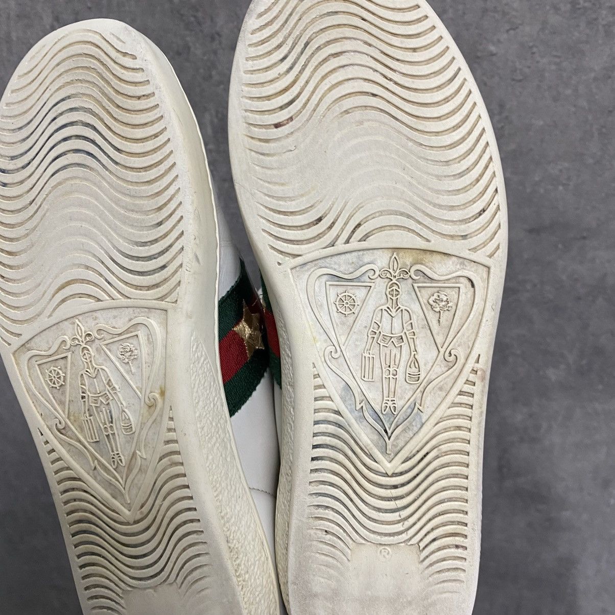Gucci Gucci Ace Embroidered Pineapple Sneakers Size US 5.5 / EU 38 - 13 Thumbnail
