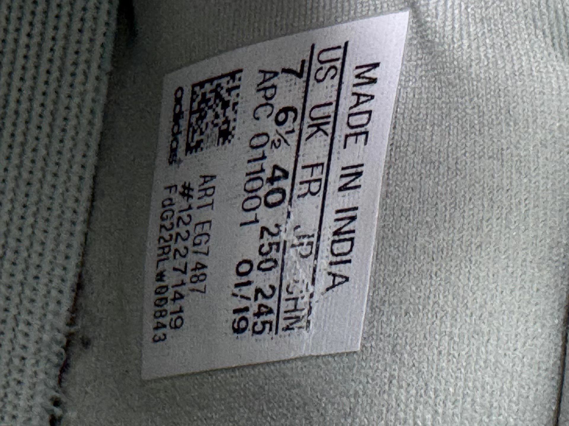 Adidas ADIDAS YEEZY700 Salt Casual Shoes Size US 7 / EU 40 - 6 Thumbnail