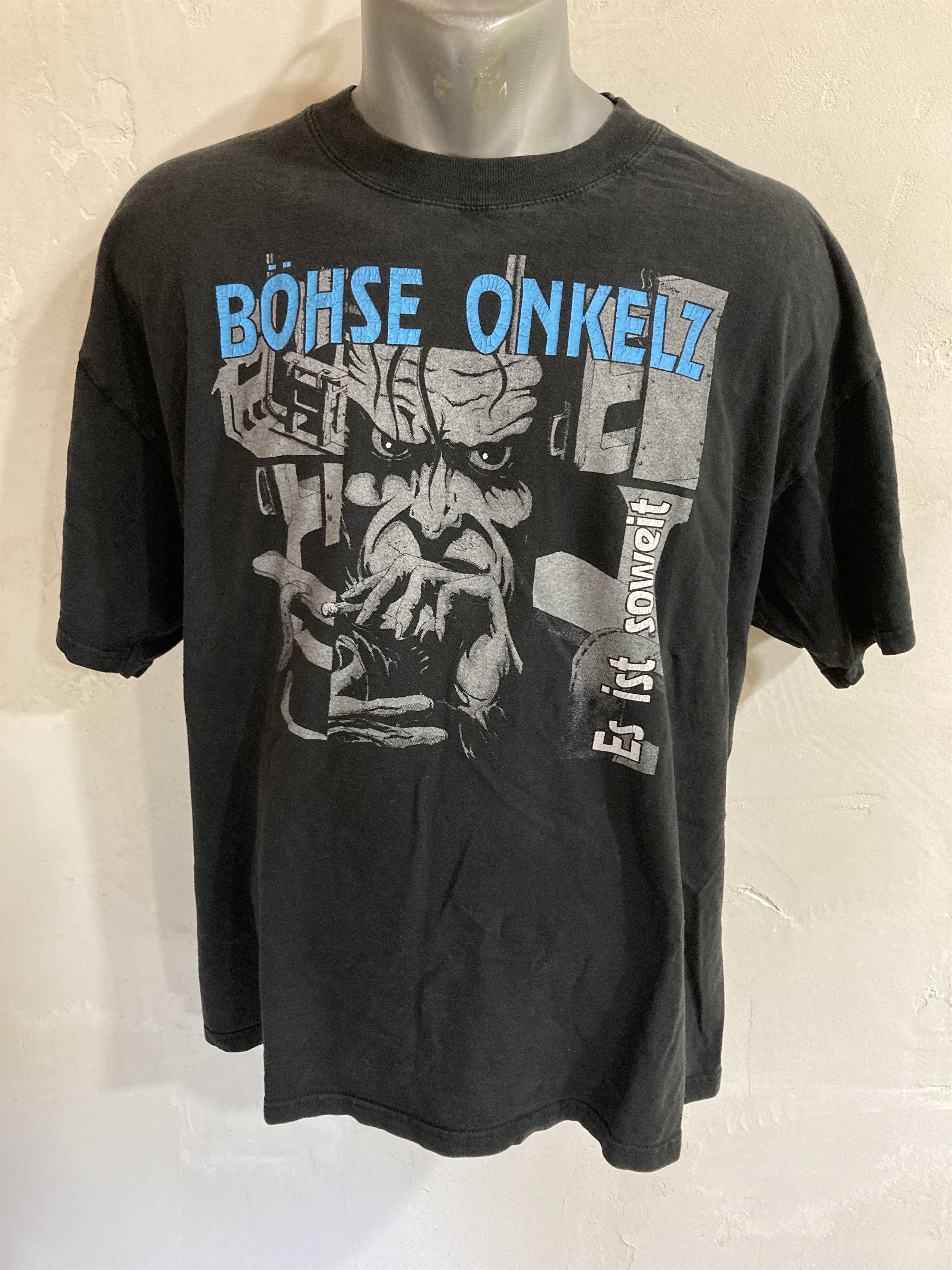 Band Tees Vtg Bohse Onkelz Es Ist Soweit Album Cover T-Shirt Size US XL / EU 56 / 4 - 1 Thumbnail