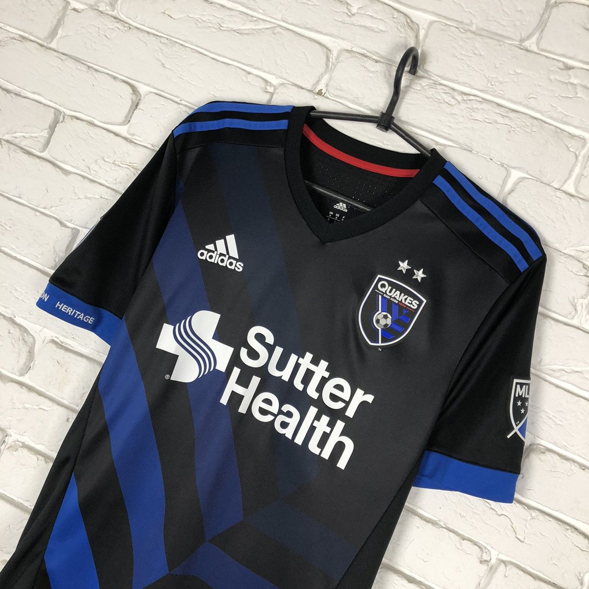 Adidas San Jose Earthquakes #3 Affolter Match Worn 2017 2018 jersey Size US M / EU 48-50 / 2 - 3 Thumbnail