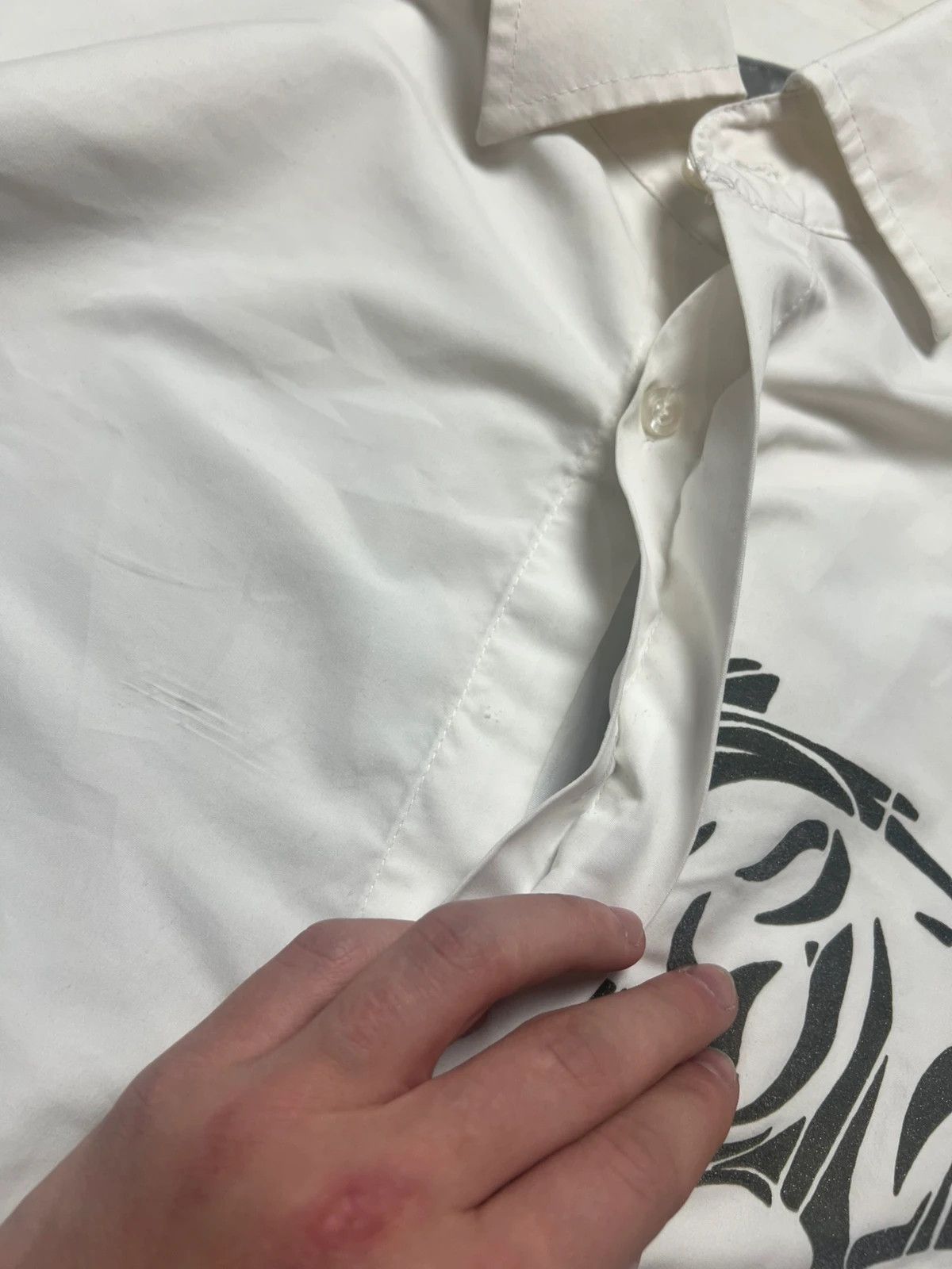 Vintage white shirt with a tiger print fashion designer avant garde Size US XXL / EU 58 / 5 - 5 Thumbnail