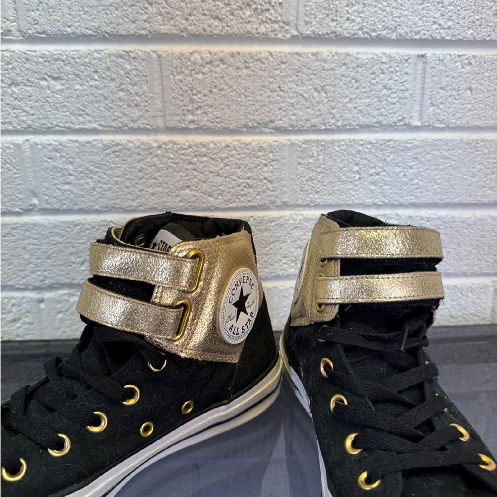 Converse Converse Black and Gold High-Top Sneakers Size US 8 / IT 38 - 8 Thumbnail