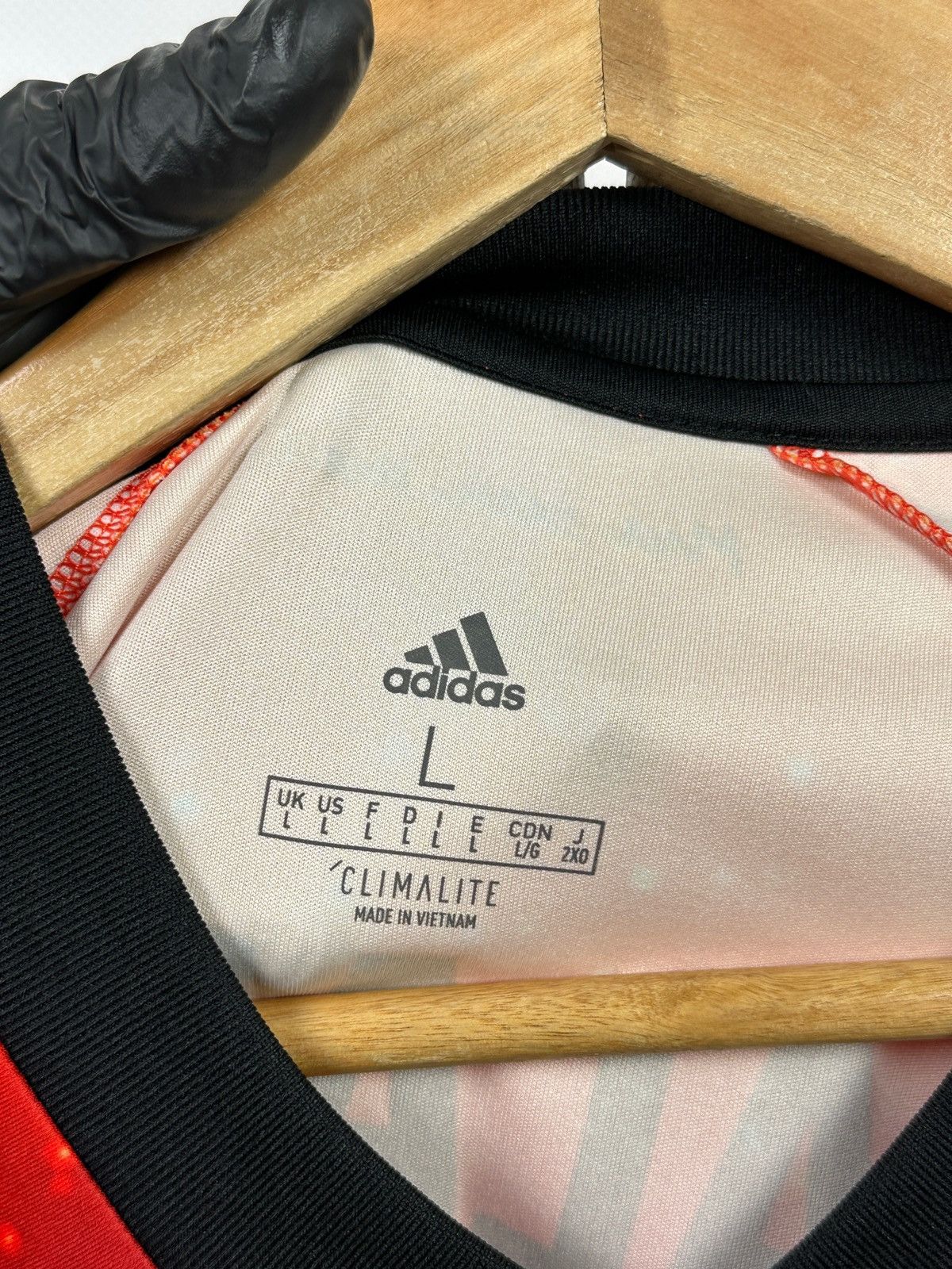 Adidas Adidas Bayern Munich Alaba #27 Special Kit Limited Edition Size US L / EU 52-54 / 3 - 21 Thumbnail
