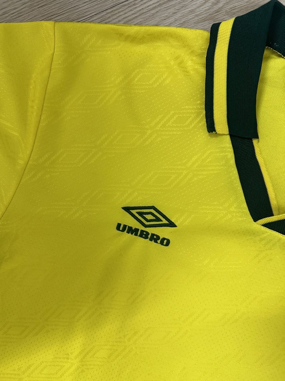 Umbro × Vintage Vintage 90’s Umbro Football Jersey Brazil Colourway Size US L / EU 52-54 / 3 - 5 Thumbnail