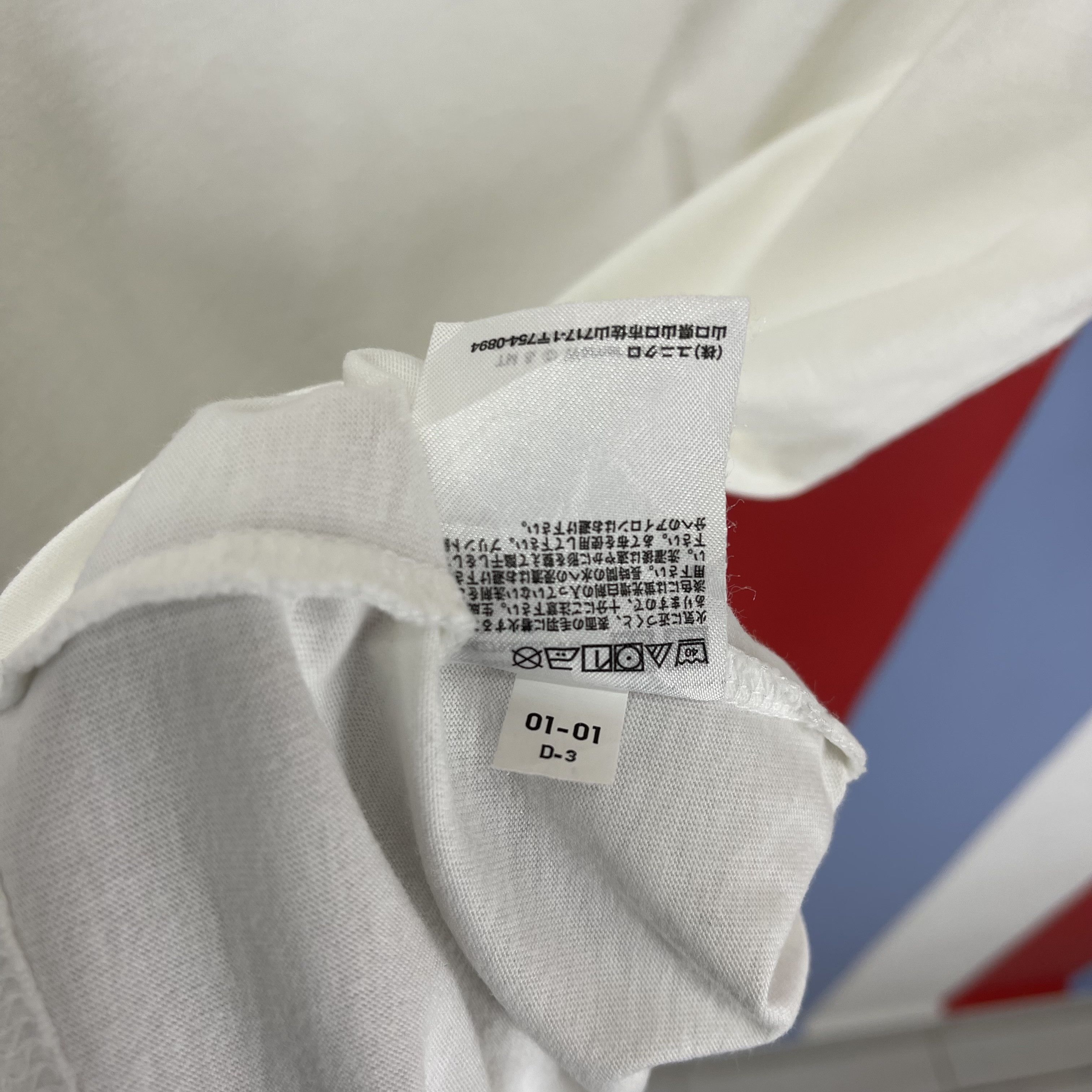 Uniqlo AGENT SMITH x UNIQLO Crew Neck T Shirt #1745/07 Size US M / EU 48-50 / 2 - 7 Thumbnail