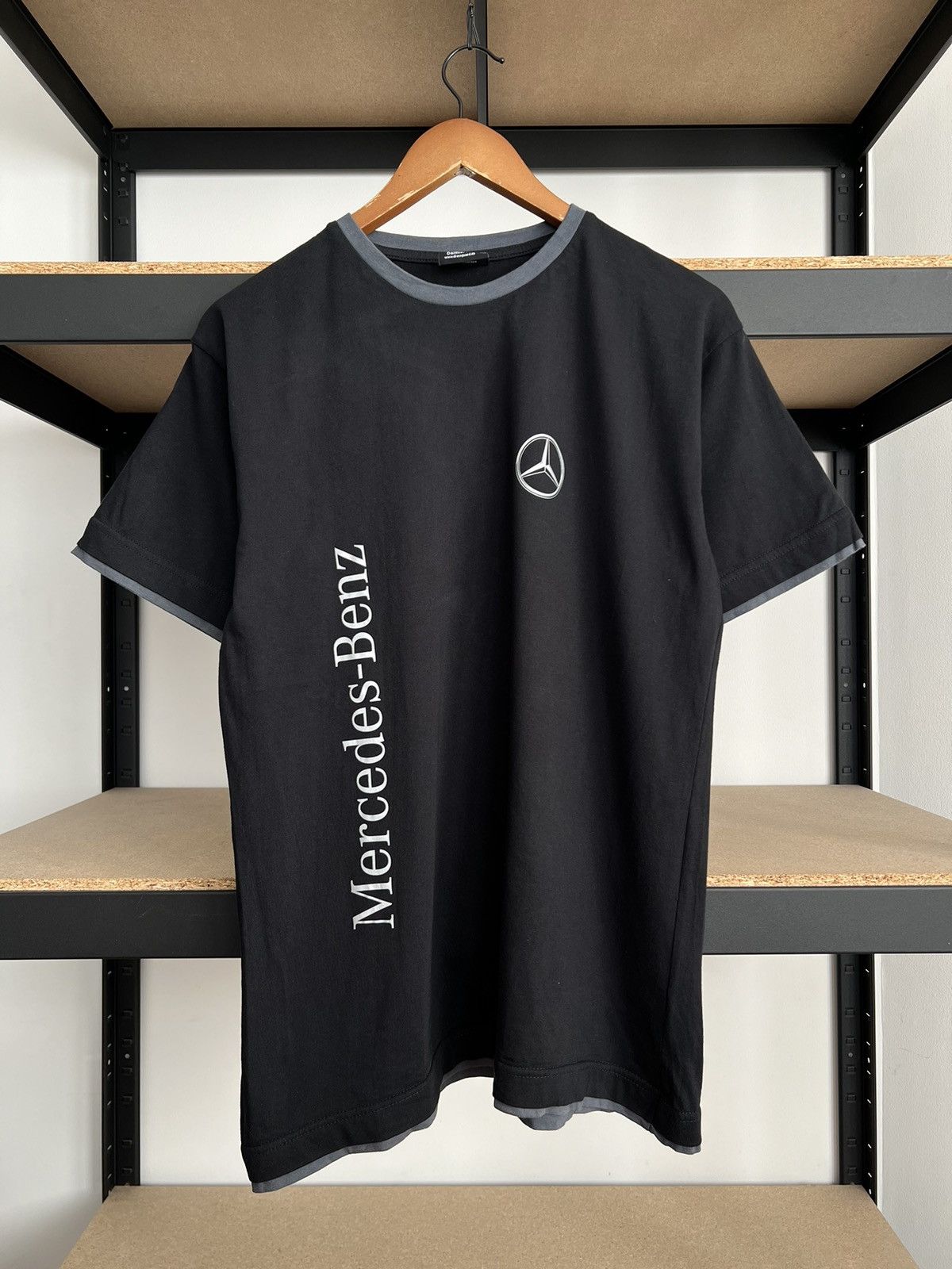 Mercedes-Benz Vintage 2000s Mercedes Benz Black T-shirt Size US L / EU 52-54 / 3 - 2 Thumbnail