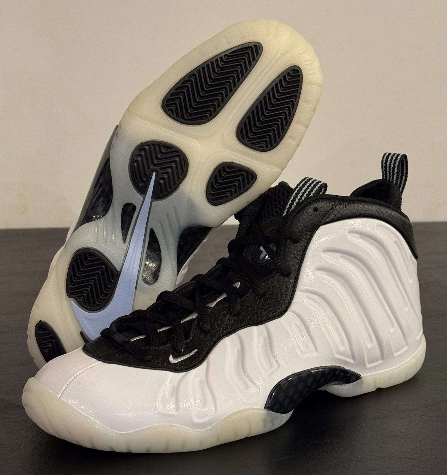 Nike Nike Little Posite One “Penny PE” GS Size 7Y White Black Size US XXS / EU 40 - 6 Thumbnail