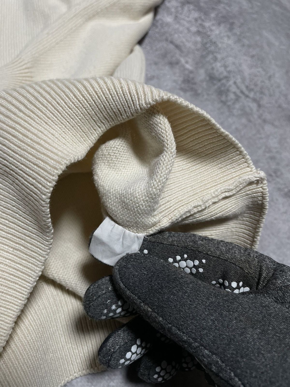 Burberry Vintage Burberrys White V-neck Lambswool Knit Sweater Size US M / EU 48-50 / 2 - 7 Thumbnail