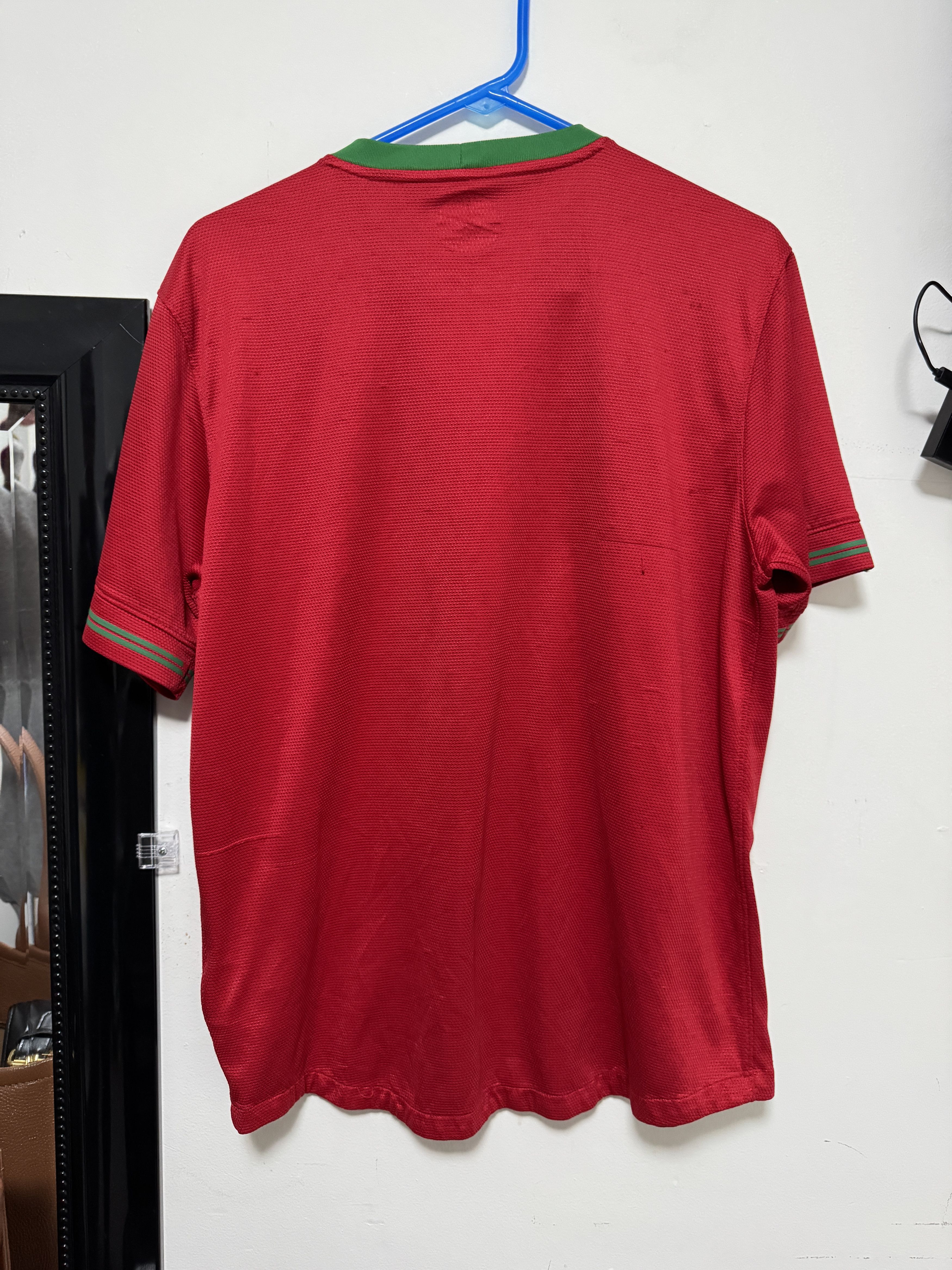 Nike PORTUGAL 2012 WORLD CUP SOCCER JERSEY FOOTBALL KIT Size US L / EU 52-54 / 3 - 4 Thumbnail