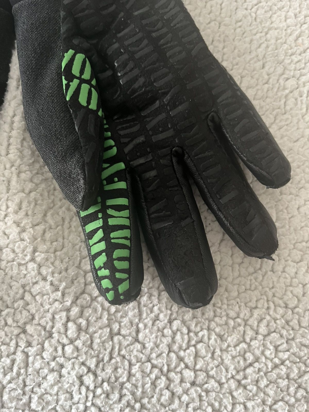 Oakley Oakley Vintage Gloves Size 28 - 6 Thumbnail