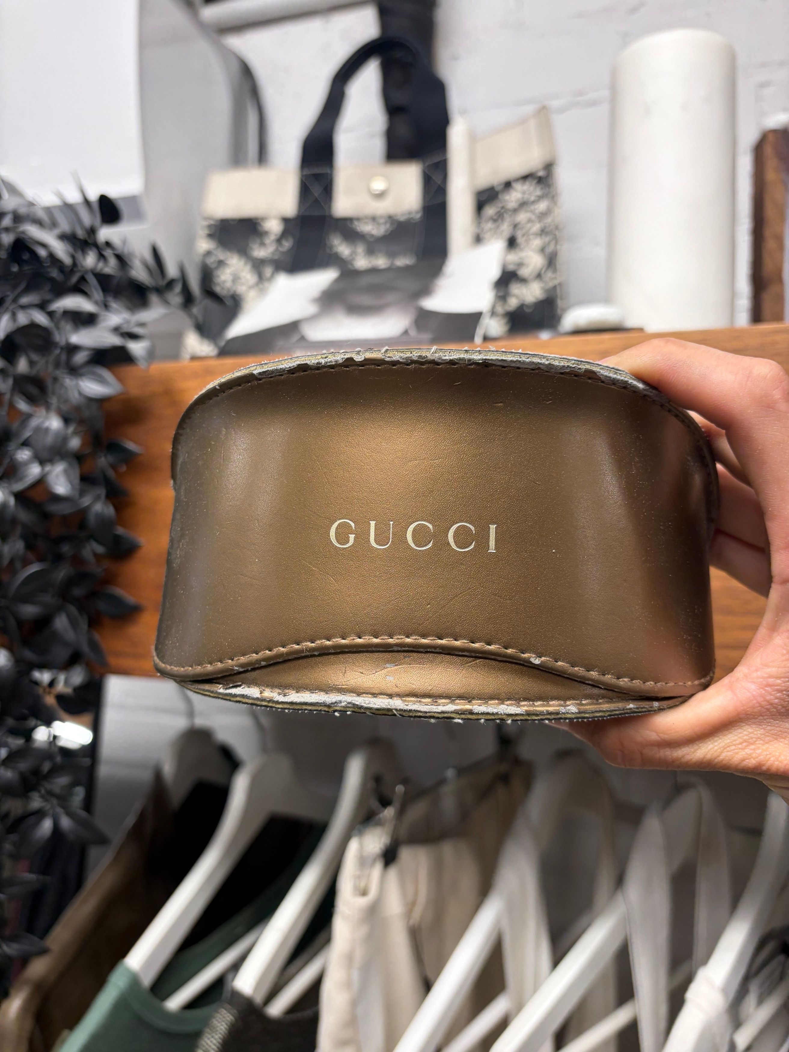 Gucci 2000s Gucci Black ‘Horsebit Belt’ Oval Shape Sunglasses Size ONE SIZE - 5 Thumbnail