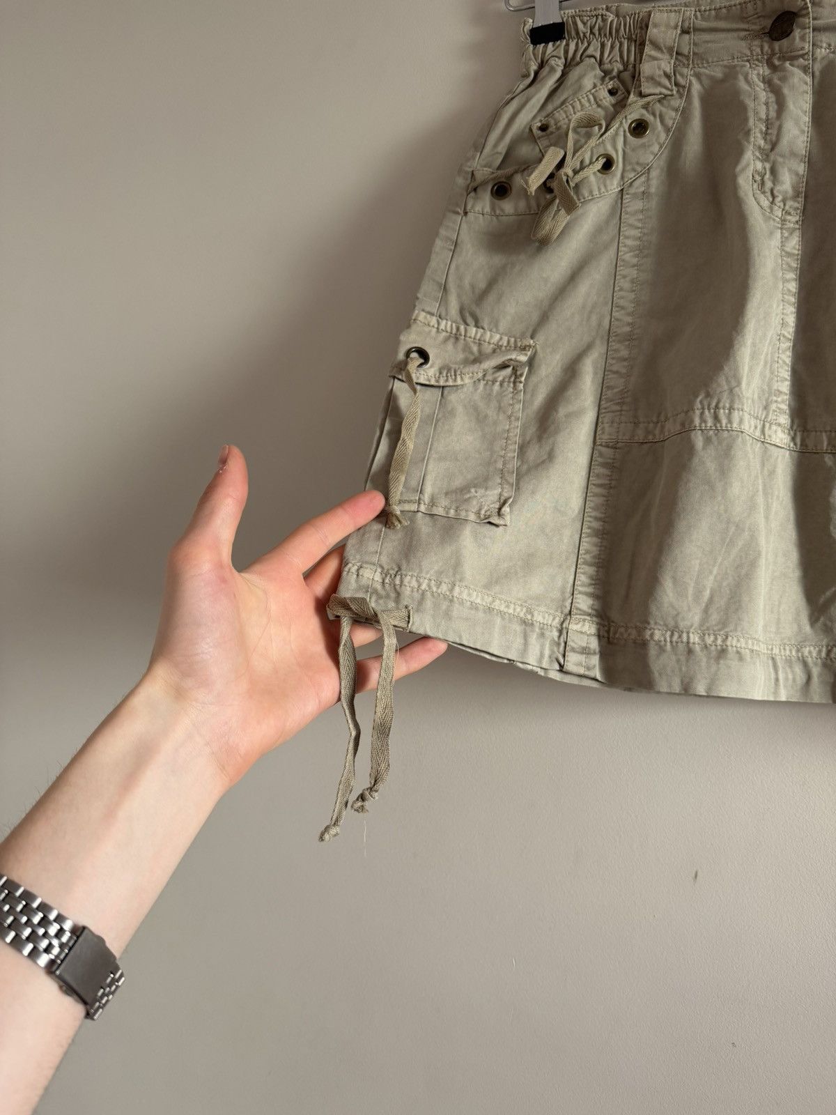 Vintage Vintage Cargo Mini Skirt Beige Size 26" / US 2 / IT 38 - 2 Thumbnail