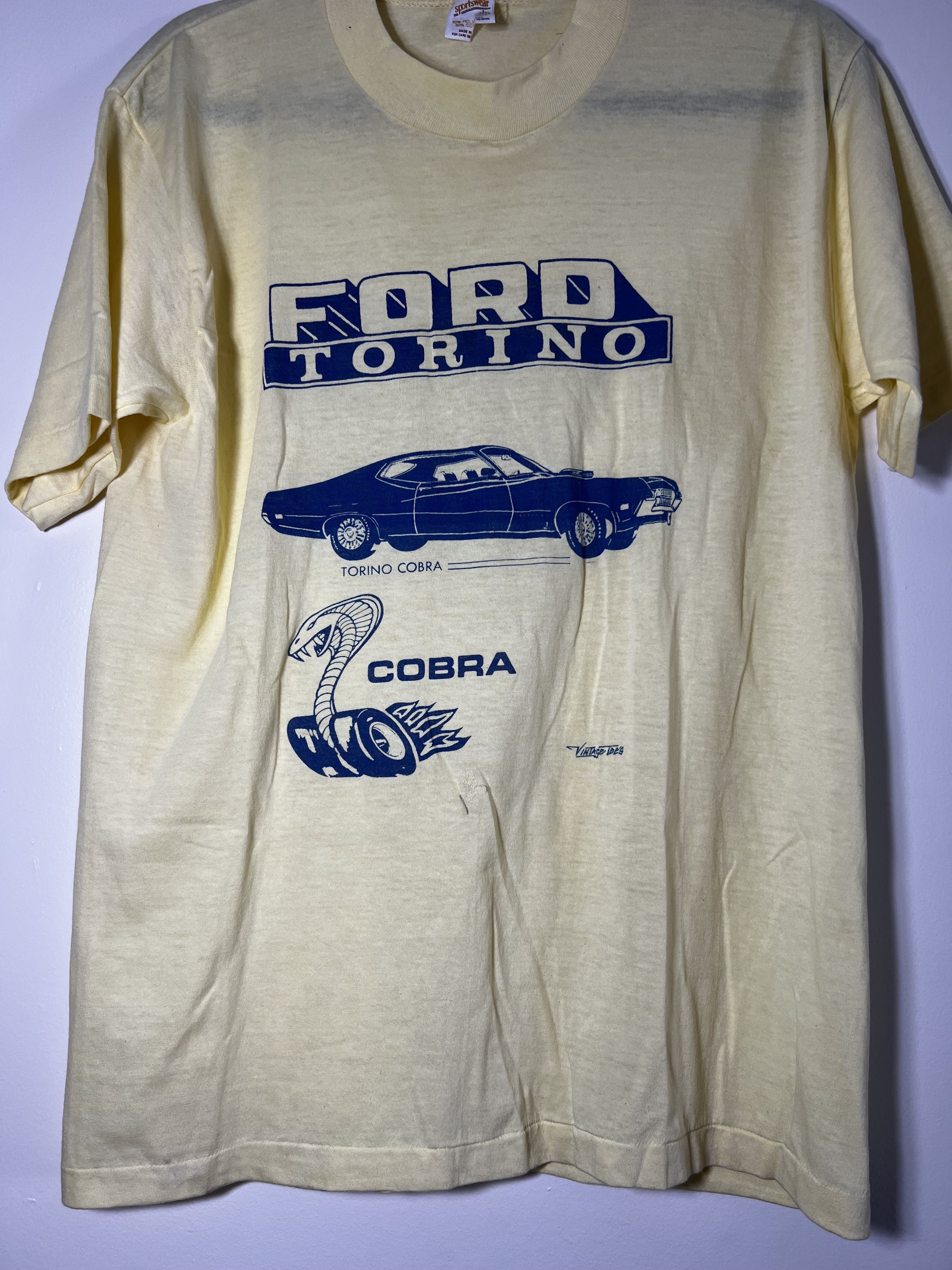 Ford RARE Vintage 70's-80's Ford Torino - Cobra Graphic T-Shirt Size US L / EU 52-54 / 3 - 6 Thumbnail