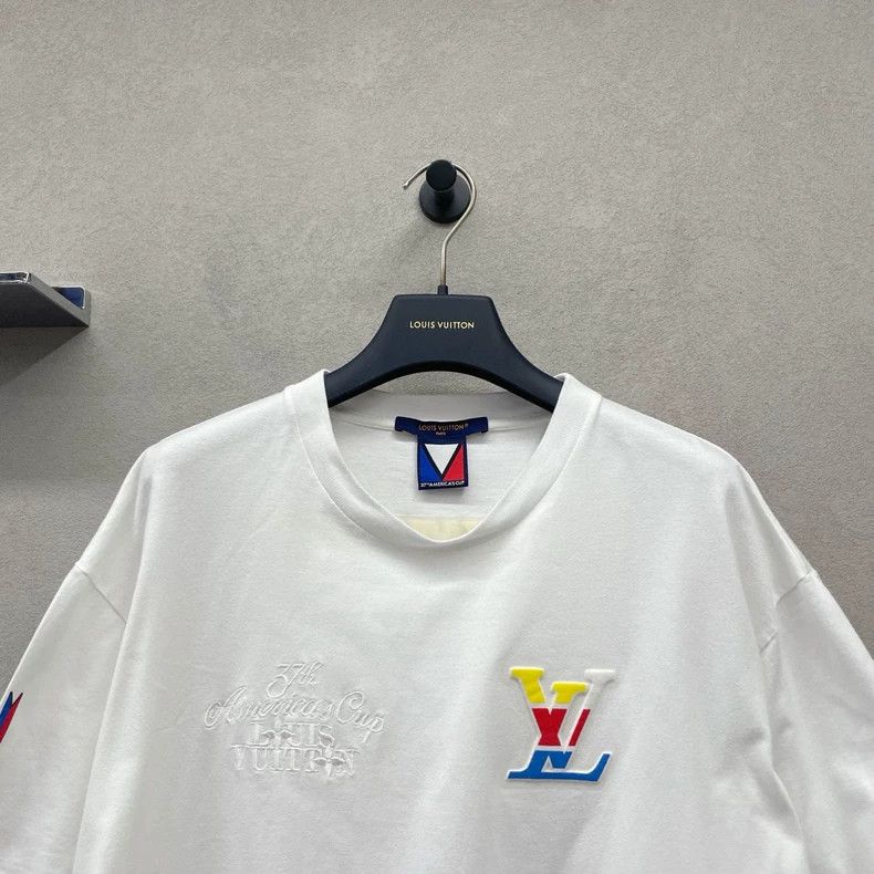 Louis Vuitton louis vuitton Logo embroidered white short sleeve Size US L / EU 52-54 / 3 - 4 Thumbnail