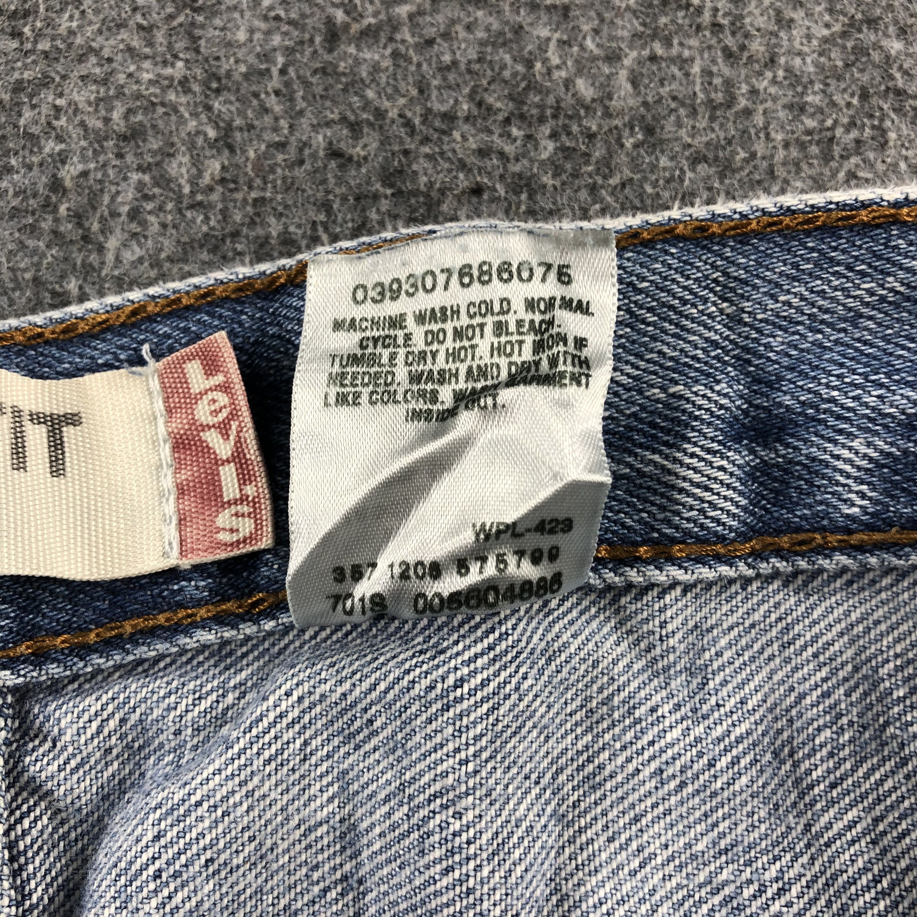 Levi's Vintage Blue Wash Levis 560 Jeans-J2651 Size US 33 - 10 Thumbnail