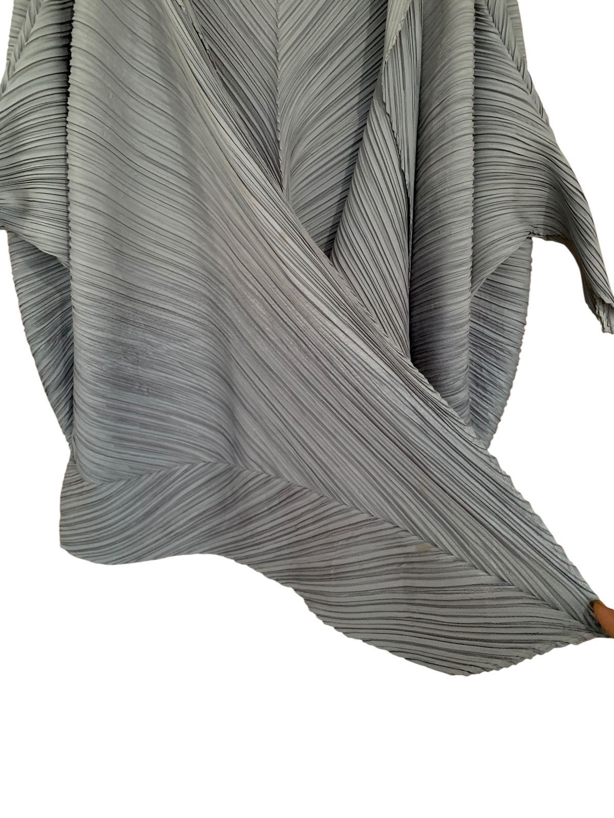 Issey Miyake Vintage Issey Miyake bat wing pleated gradient uouter Size ONE SIZE - 2 Thumbnail