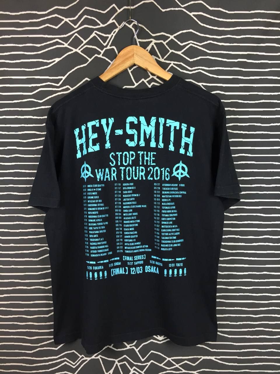 Band Tees HEY-SMITH Japanese Melodic Punk Band Stop The War Tour Tee Size US L / EU 52-54 / 3 - 4 Thumbnail