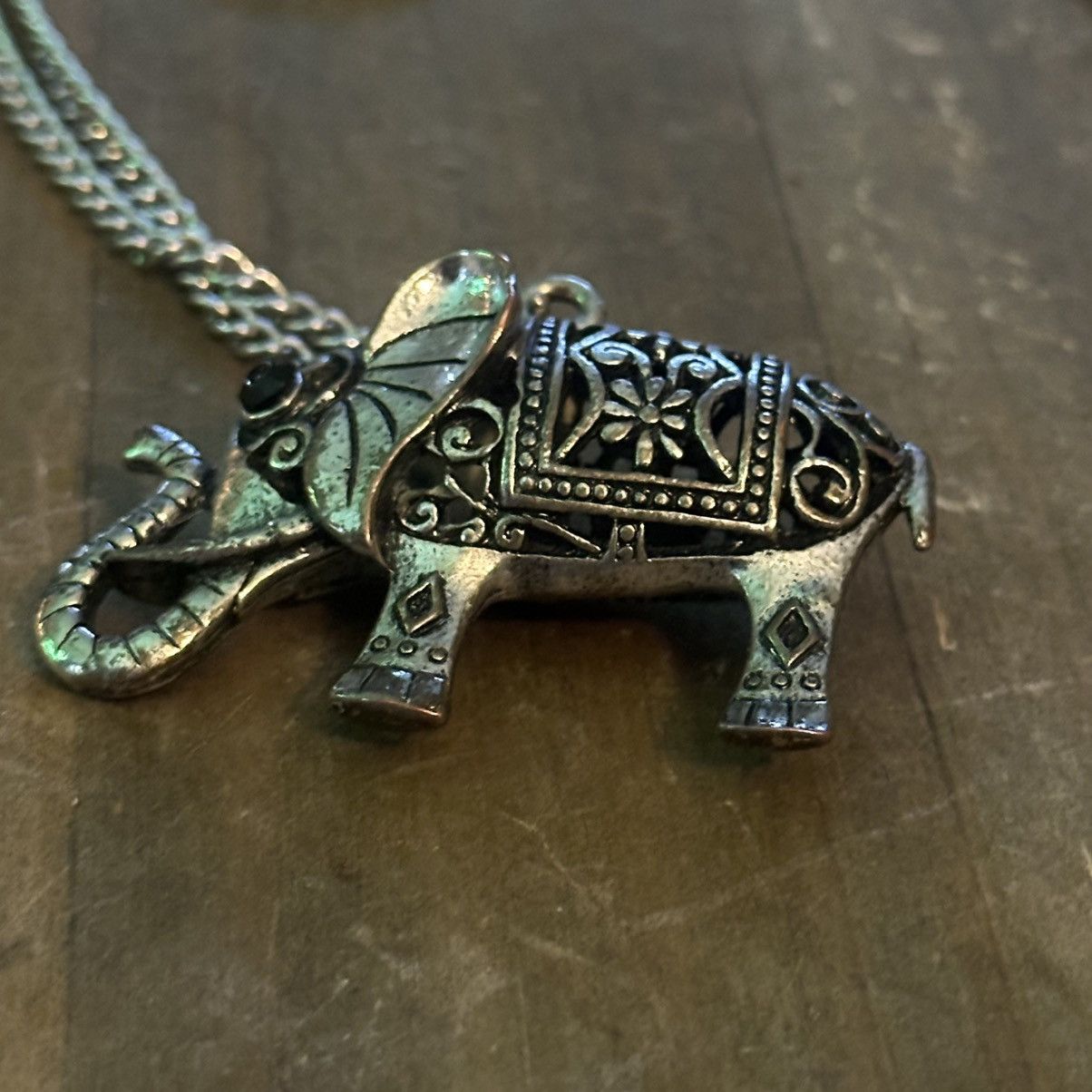 Other Silver tone filigree elephant pendant necklace Size ONE SIZE - 5 Thumbnail