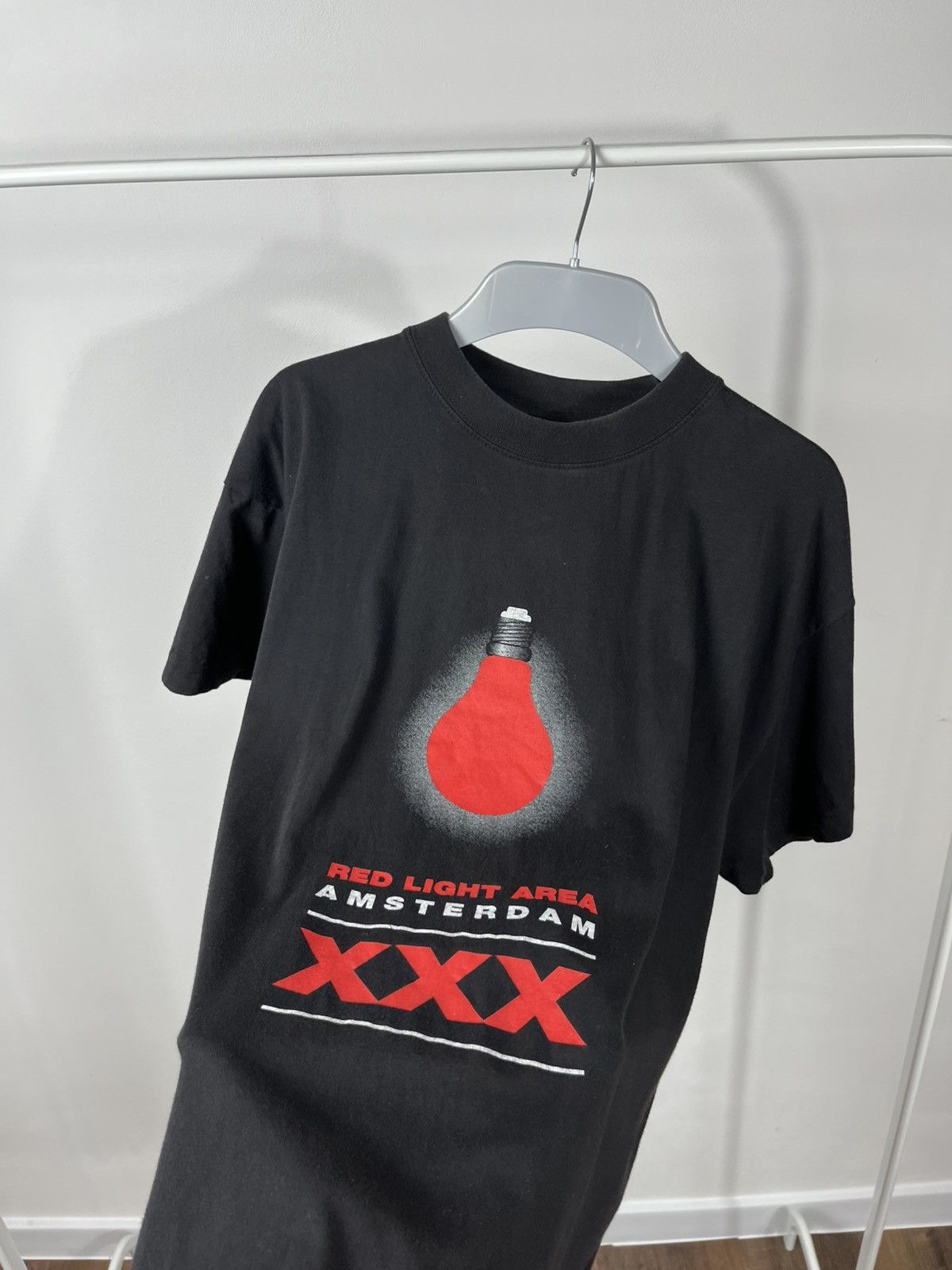 Vintage Vintage Amsterdam Red Light Area XXX Tee Logo Star L Size US L / EU 52-54 / 3 - 7 Thumbnail