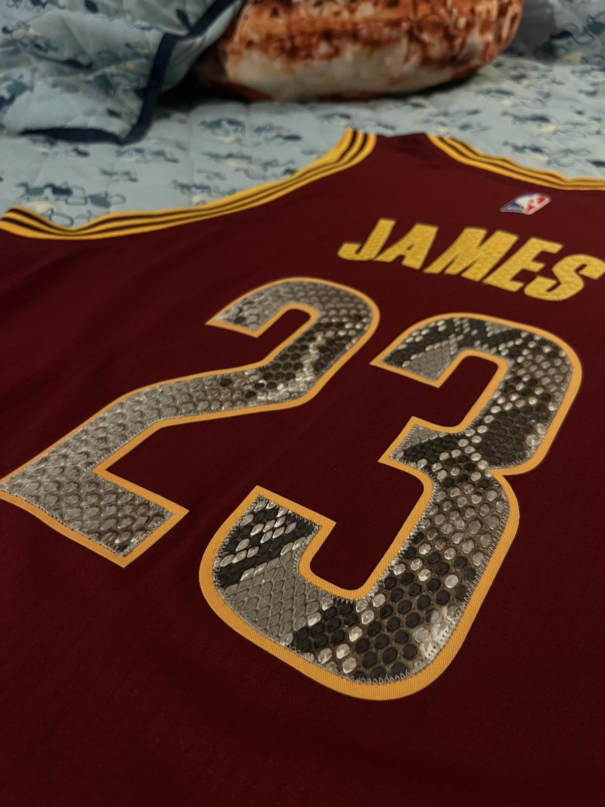 Renzo Cardoni CAVS LEBRON SNAKESKIN JERSEY Size US L / EU 52-54 / 3 - 8 Thumbnail